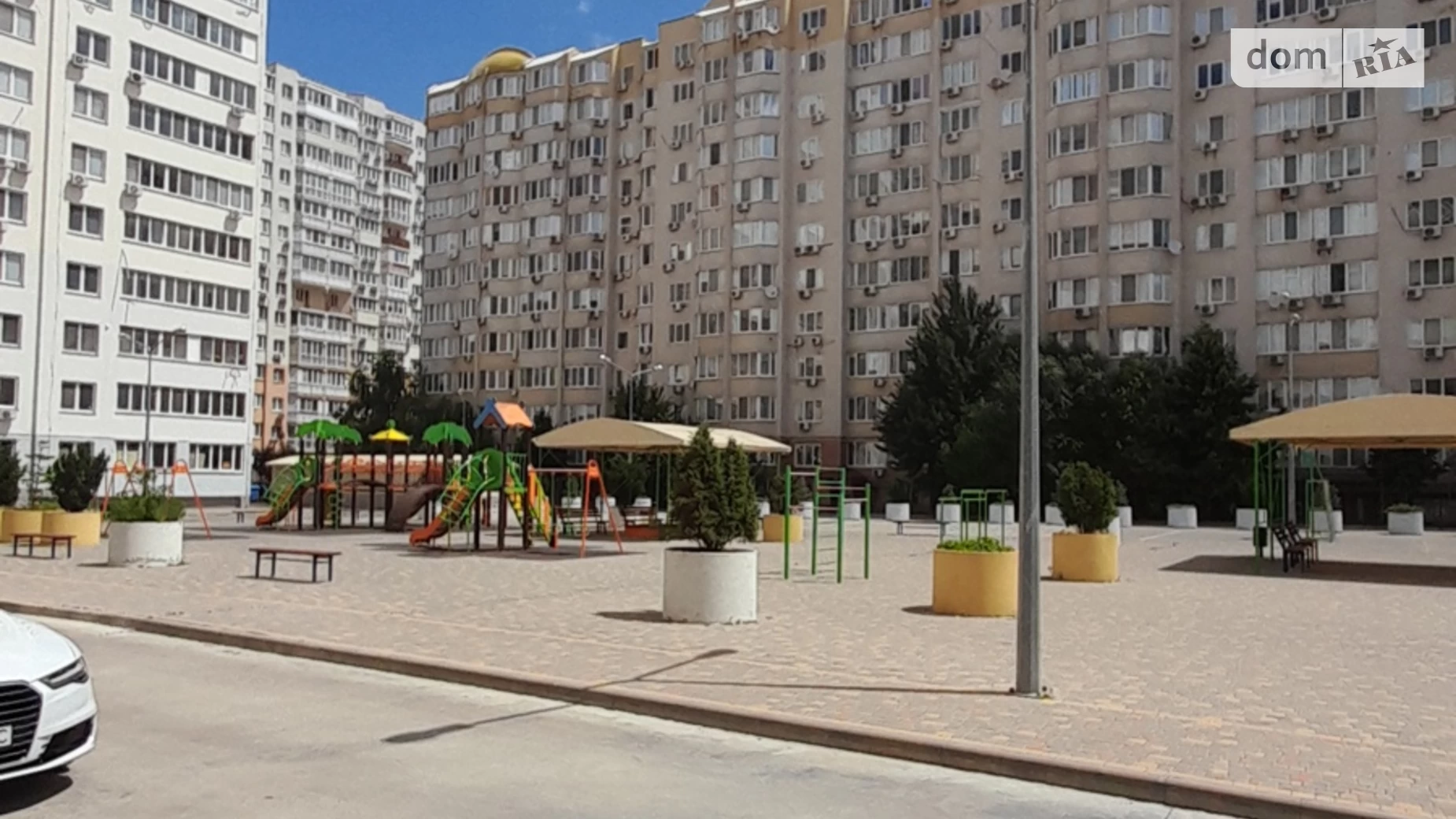Продается 1-комнатная квартира 40 кв. м в Одессе, ул. Костанди, 203 - фото 2