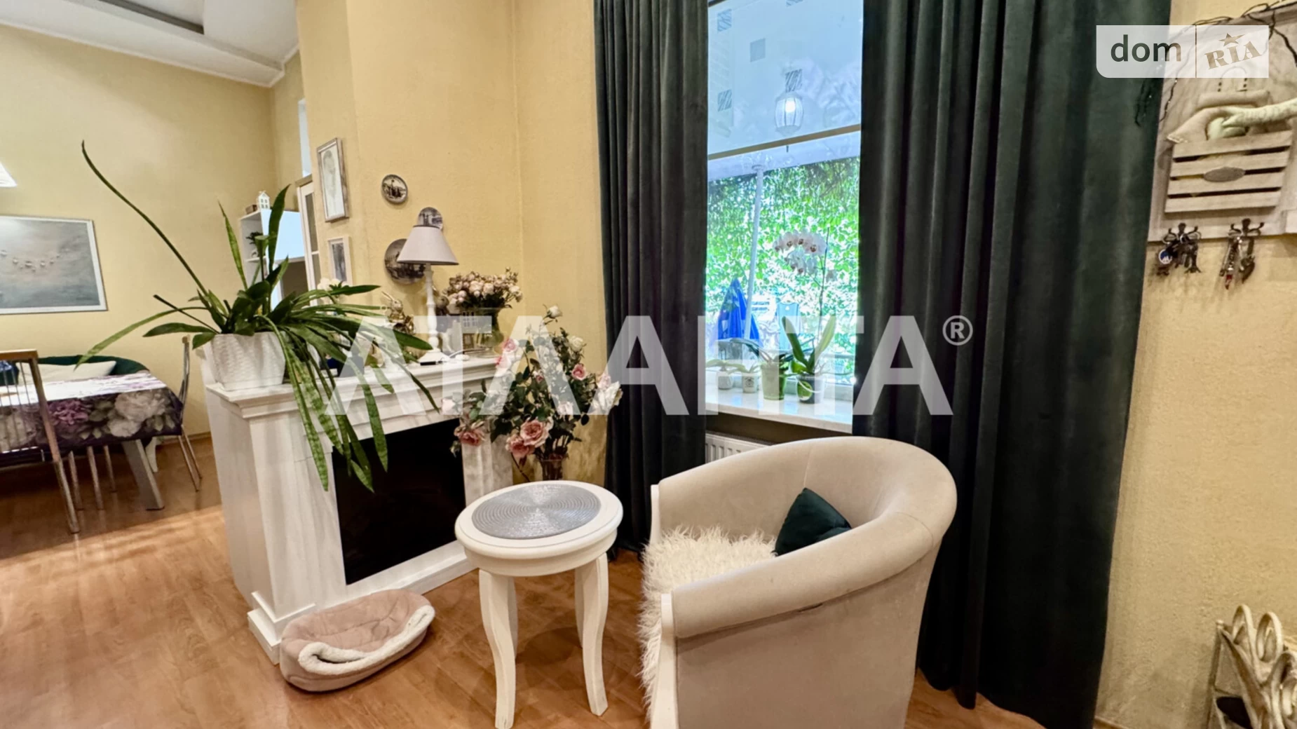 Продается дом на 2 этажа 212 кв. м с подвалом, цена: 300000 $ - фото 3
