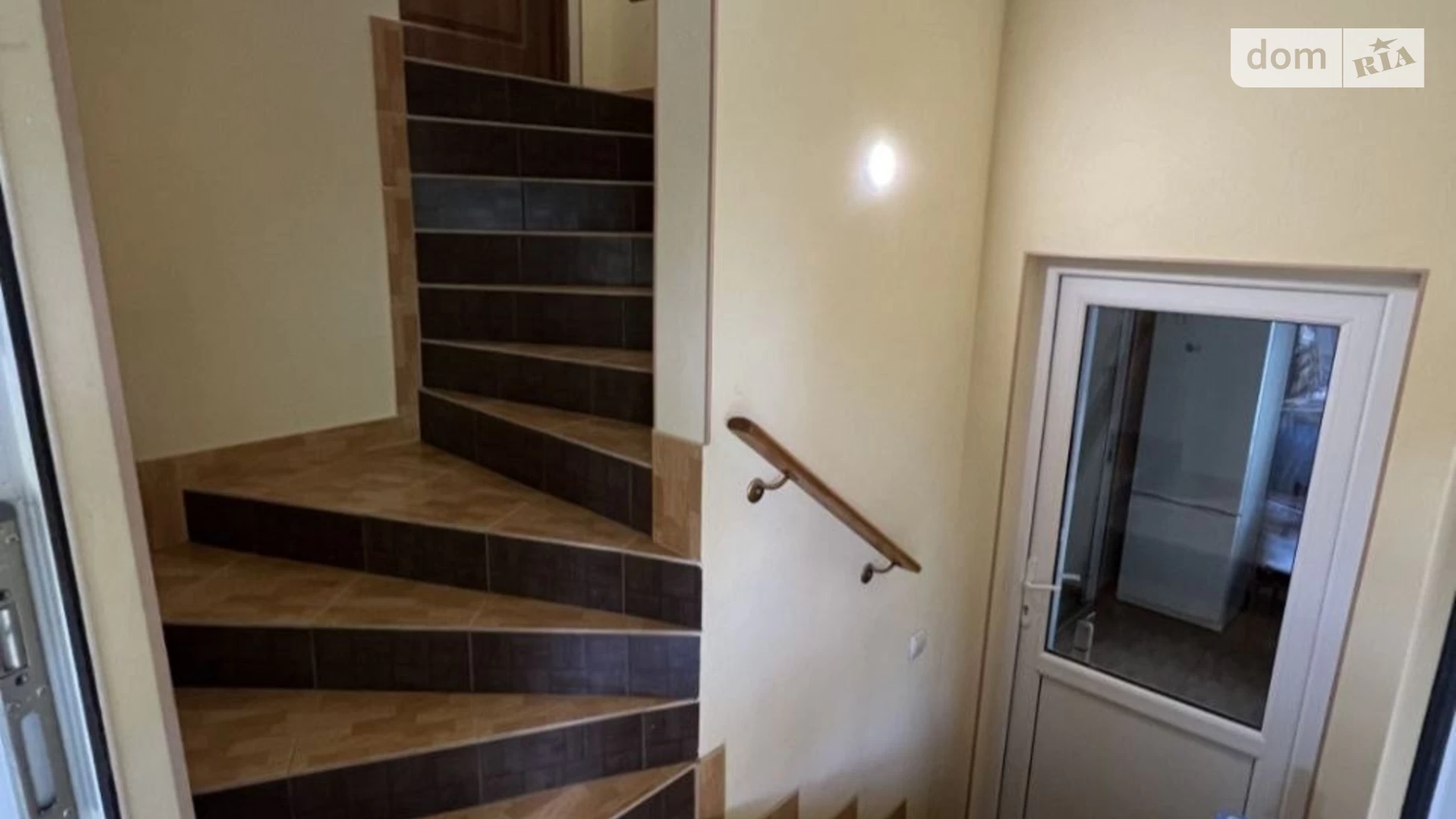Продается дом на 3 этажа 348 кв. м с балконом, цена: 156000 $ - фото 4