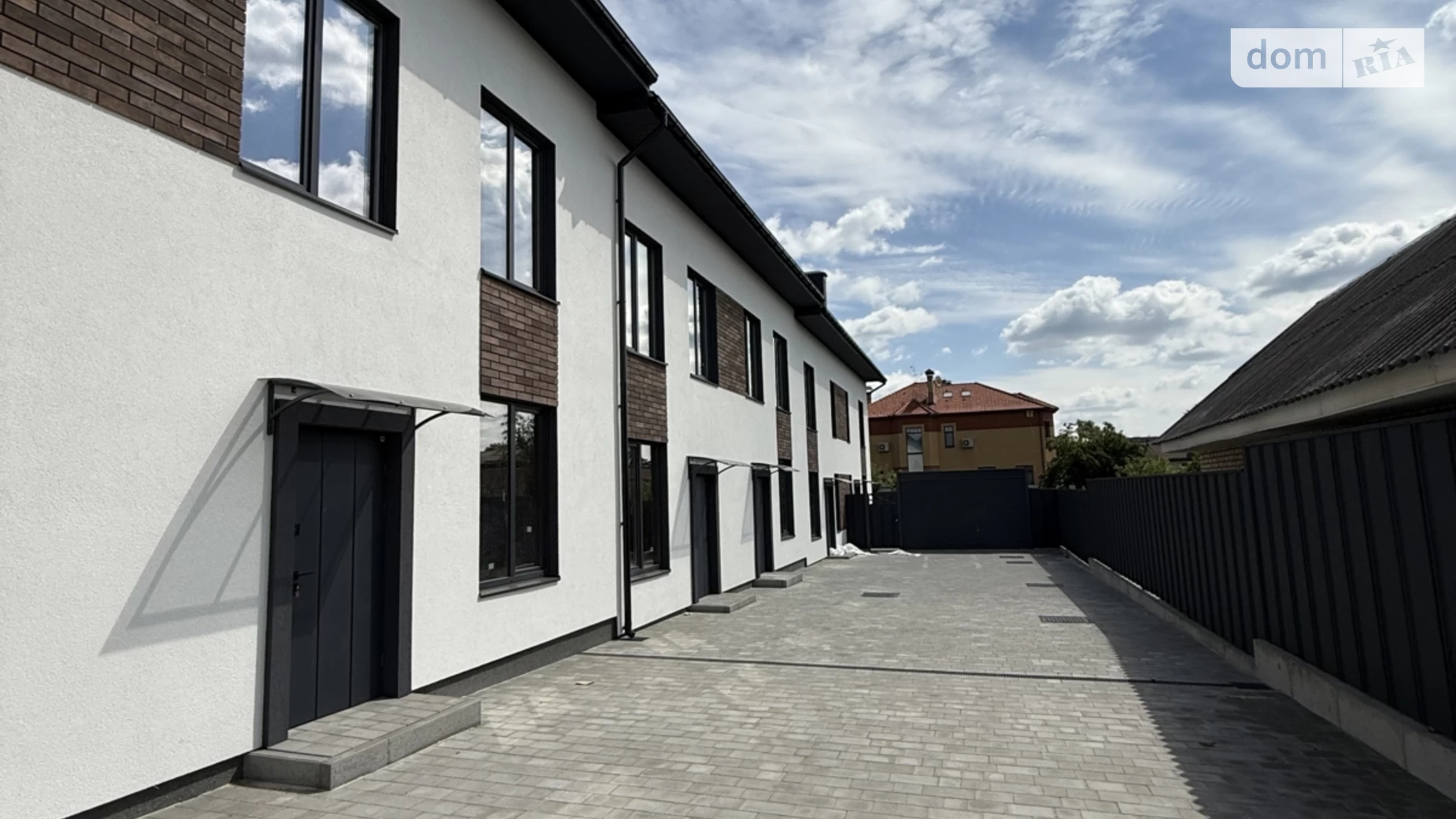 Продается дом на 2 этажа 76 кв. м с террасой, цена: 71000 $ - фото 2