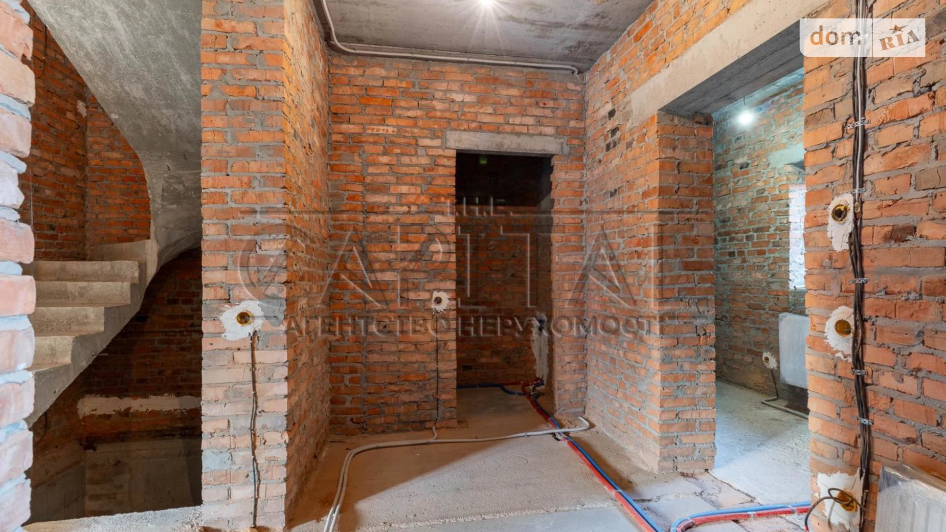 Продается дом на 2 этажа 136 кв. м с камином, цена: 170000 $ - фото 3