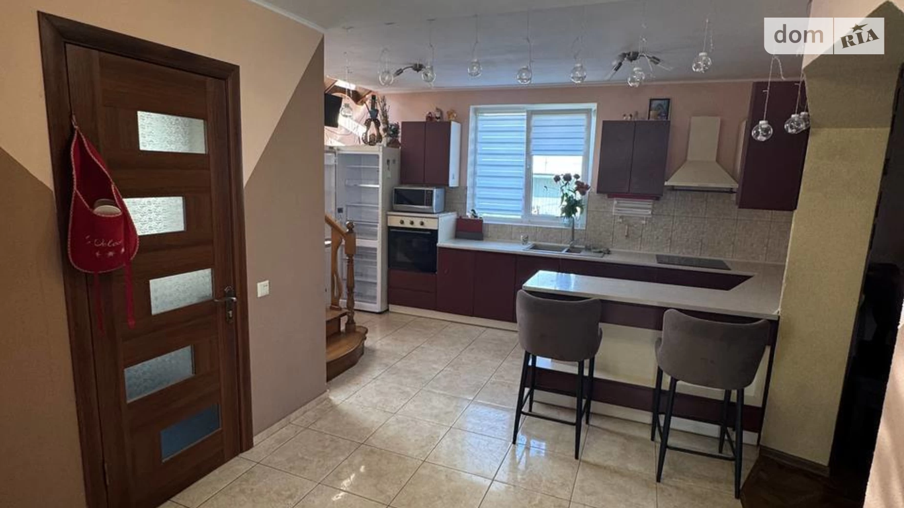 Продается дом на 2 этажа 130 кв. м с камином, цена: 110000 $ - фото 3