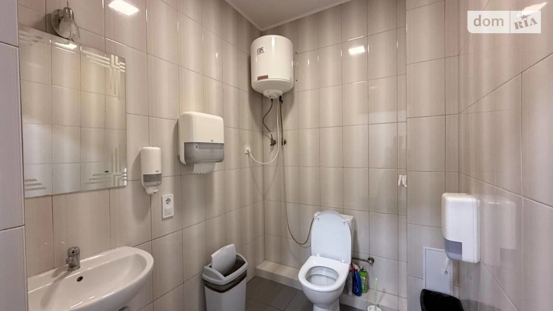Сдается в аренду офис 215 кв. м в бизнес-центре, цена: 2580 $ - фото 5