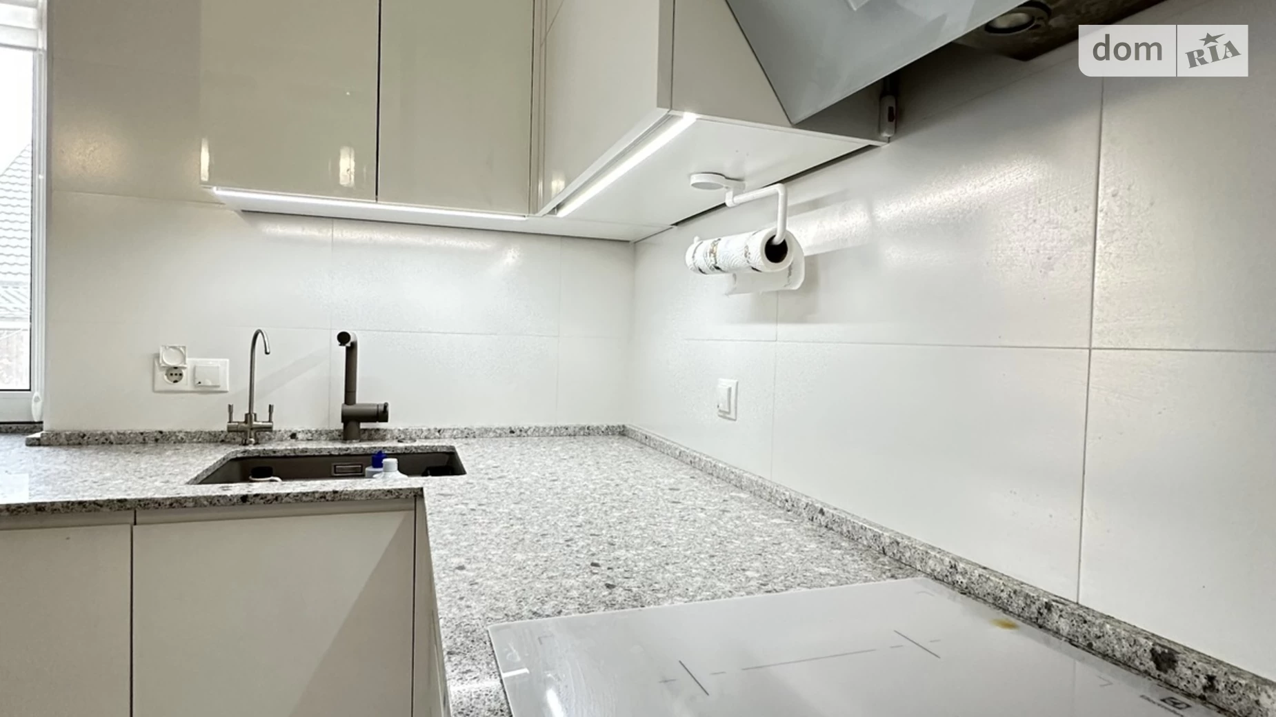Продается дом на 2 этажа 267.8 кв. м с подвалом, цена: 245000 $ - фото 2