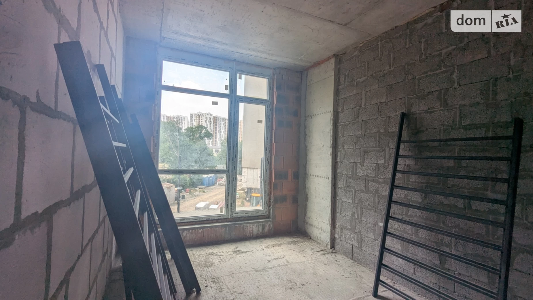 Продається 1-кімнатна квартира 41 кв. м у Одесі, Фонтанська дор., 6А/1 - фото 2