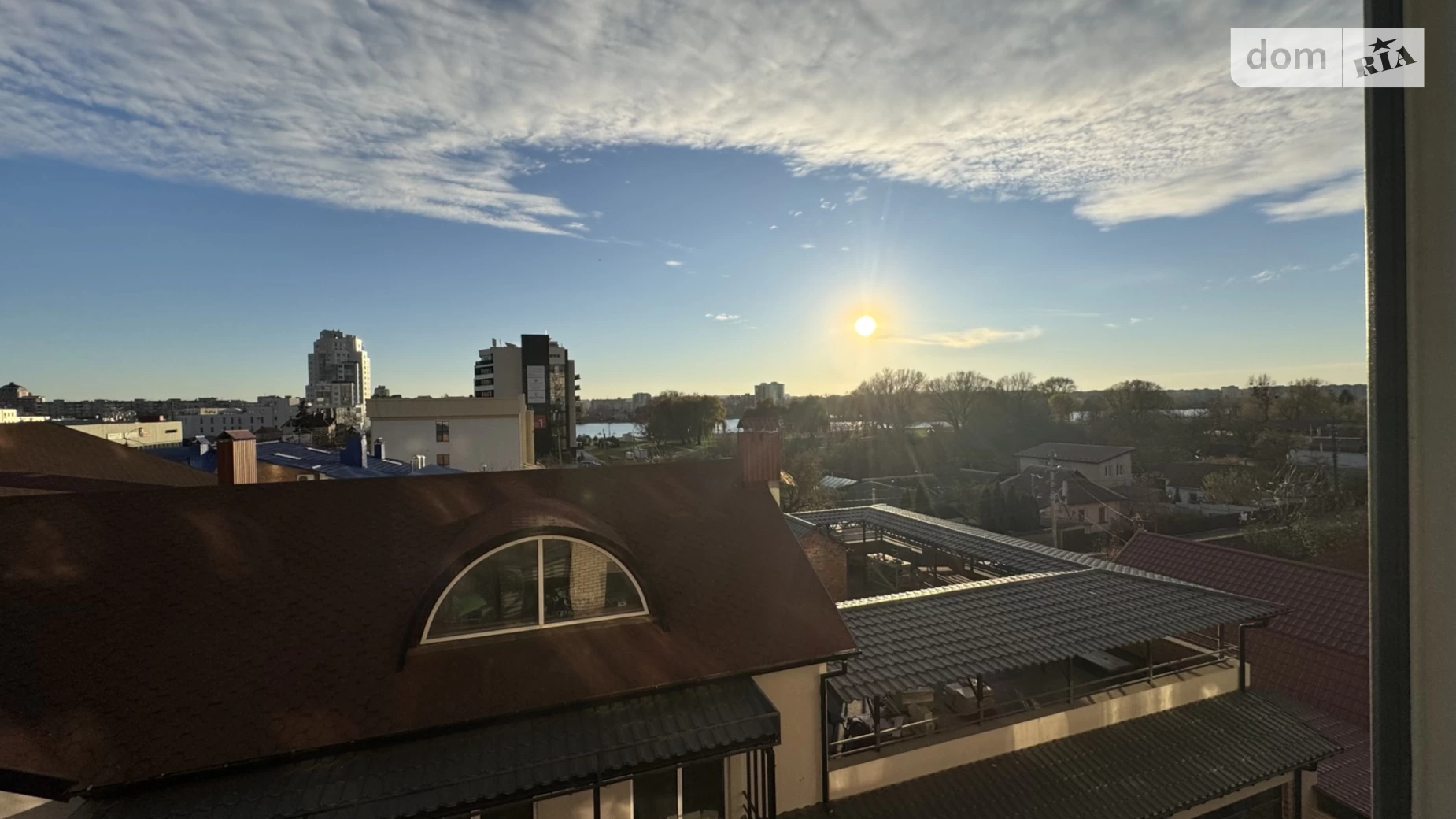Продается 2-комнатная квартира 72.6 кв. м в, цена: 114999 $ - фото 2