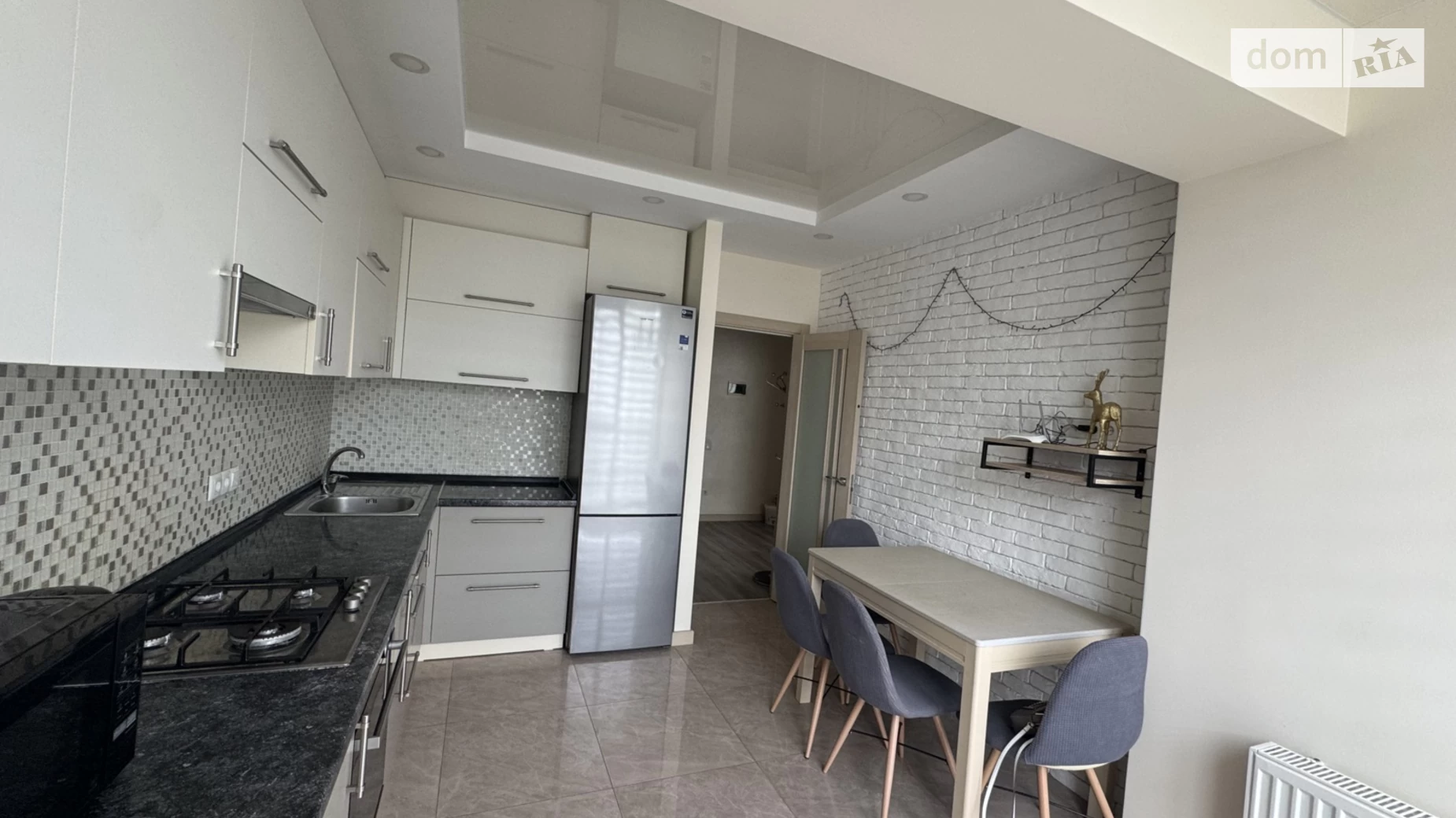 Продается 1-комнатная квартира 42.3 кв. м в Ровно, ул. Черновола Вячеслава - фото 2