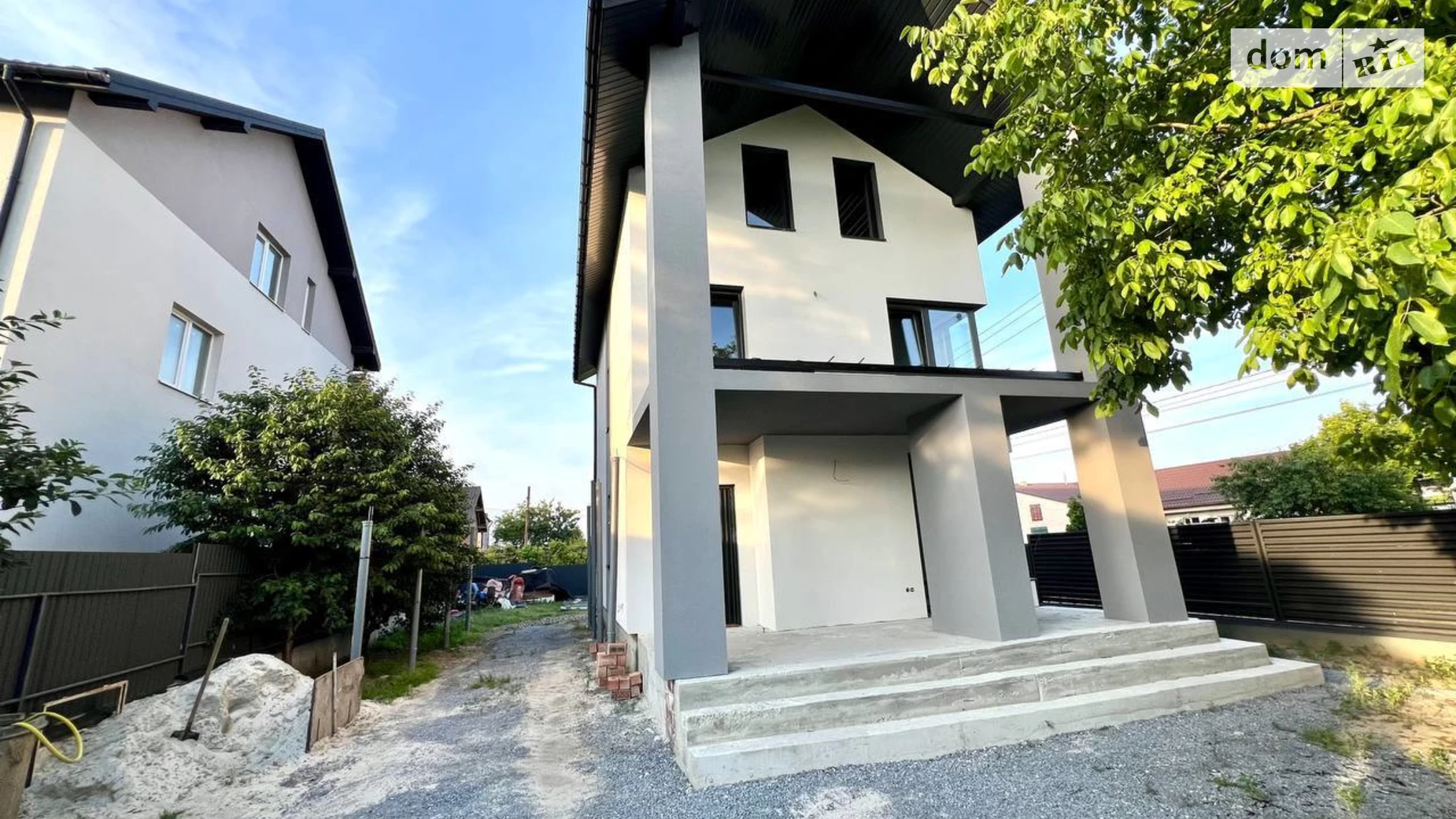 Продается дом на 2 этажа 120 кв. м с подвалом, цена: 165000 $ - фото 2