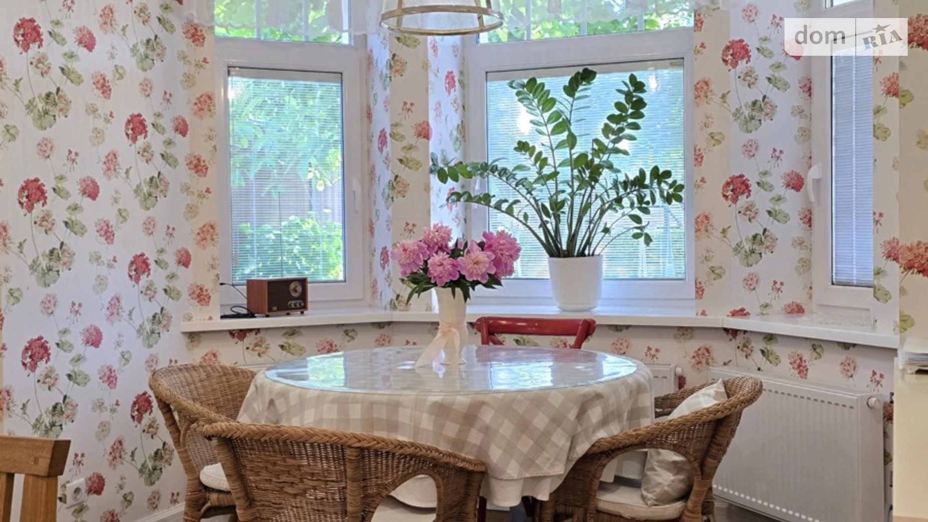 Продается дом на 2 этажа 300 кв. м с камином, цена: 850000 $ - фото 2
