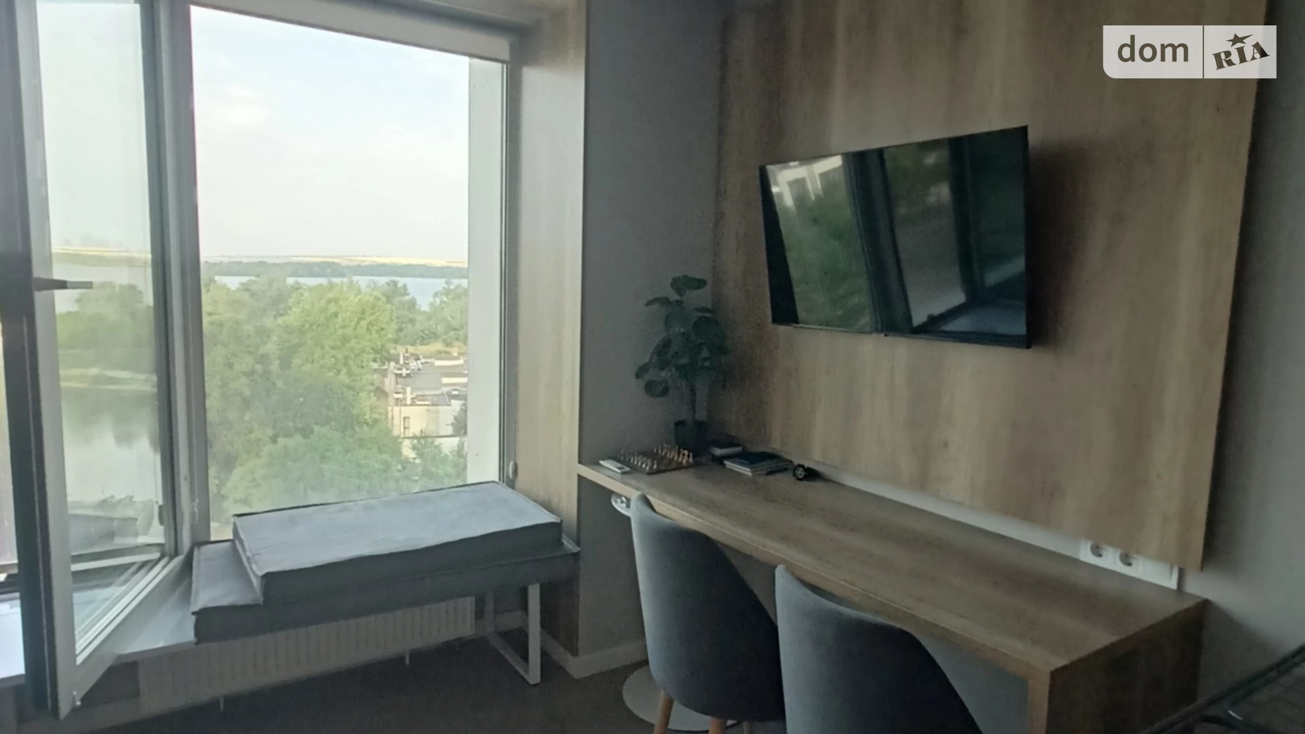 Продается 1-комнатная квартира 46 кв. м в Днепре, ул. Набережная Победы - фото 2