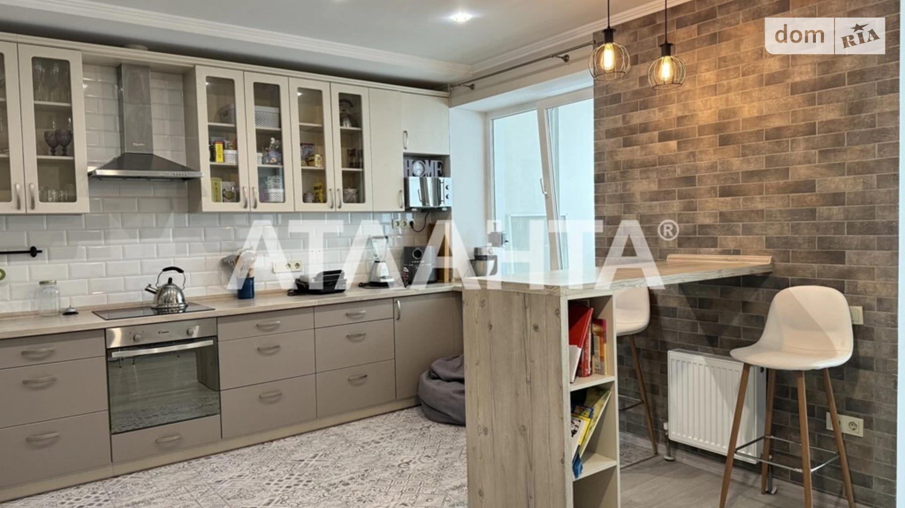 Продається 3-кімнатна квартира 94.5 кв. м у Одесі, вул. Костанді - фото 2