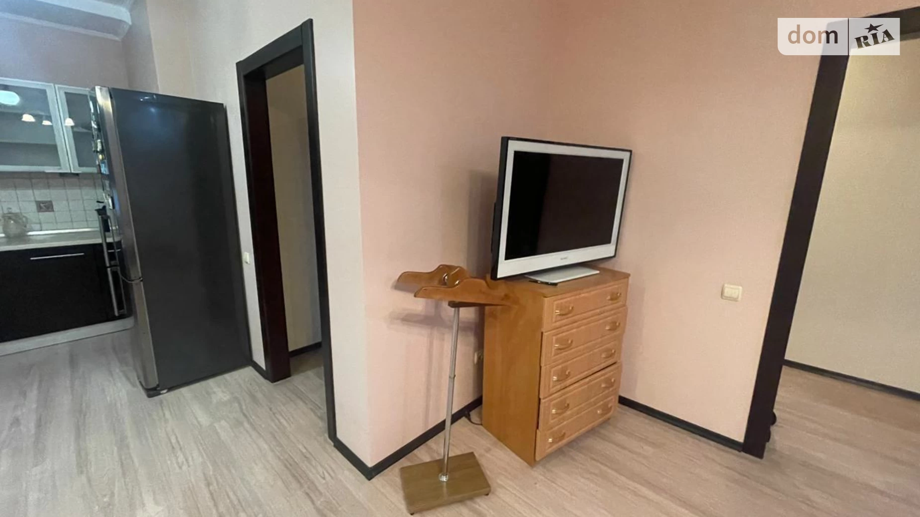 Здається в оренду 1-кімнатна квартира 70 кв. м у Одесі, вул. Середньофонтанська, 19Б - фото 4