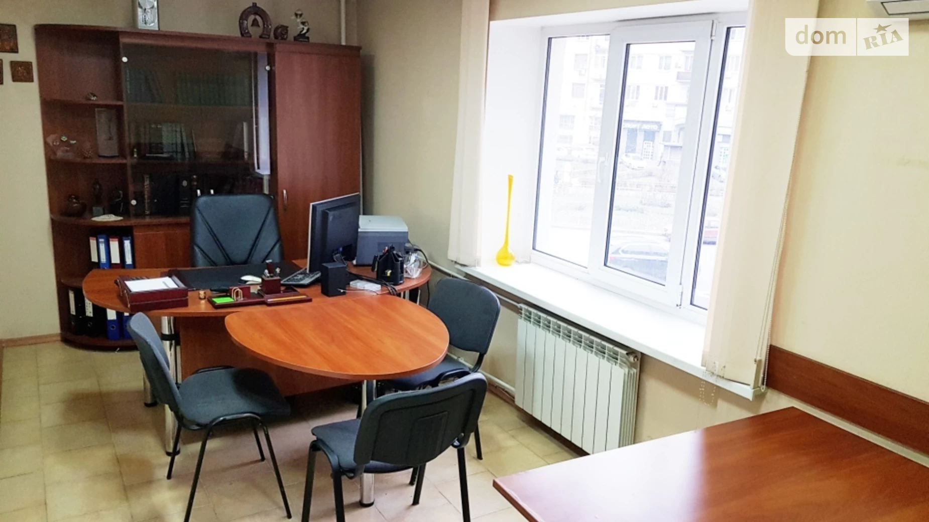 Сдается в аренду офис 45 кв. м в бизнес-центре, цена: 23000 грн - фото 2