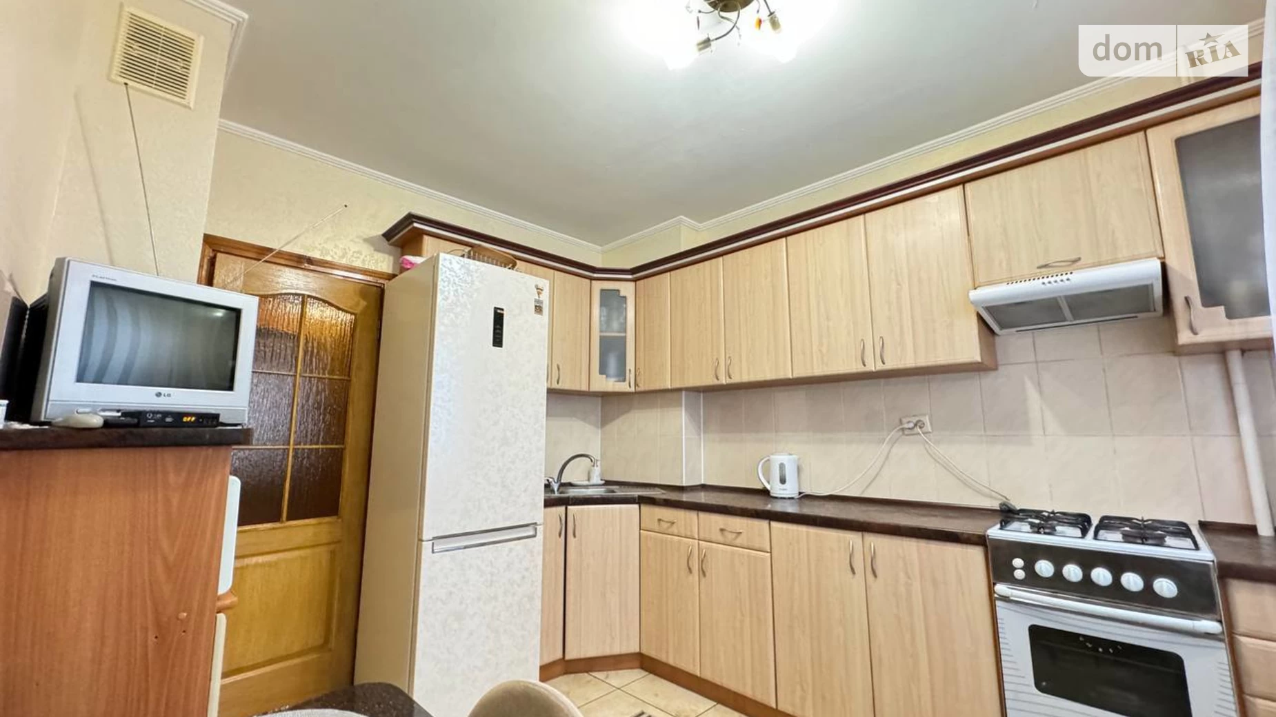 Продается 3-комнатная квартира 62.8 кв. м в Ивано-Франковске, ул. Симоненко Василия - фото 2
