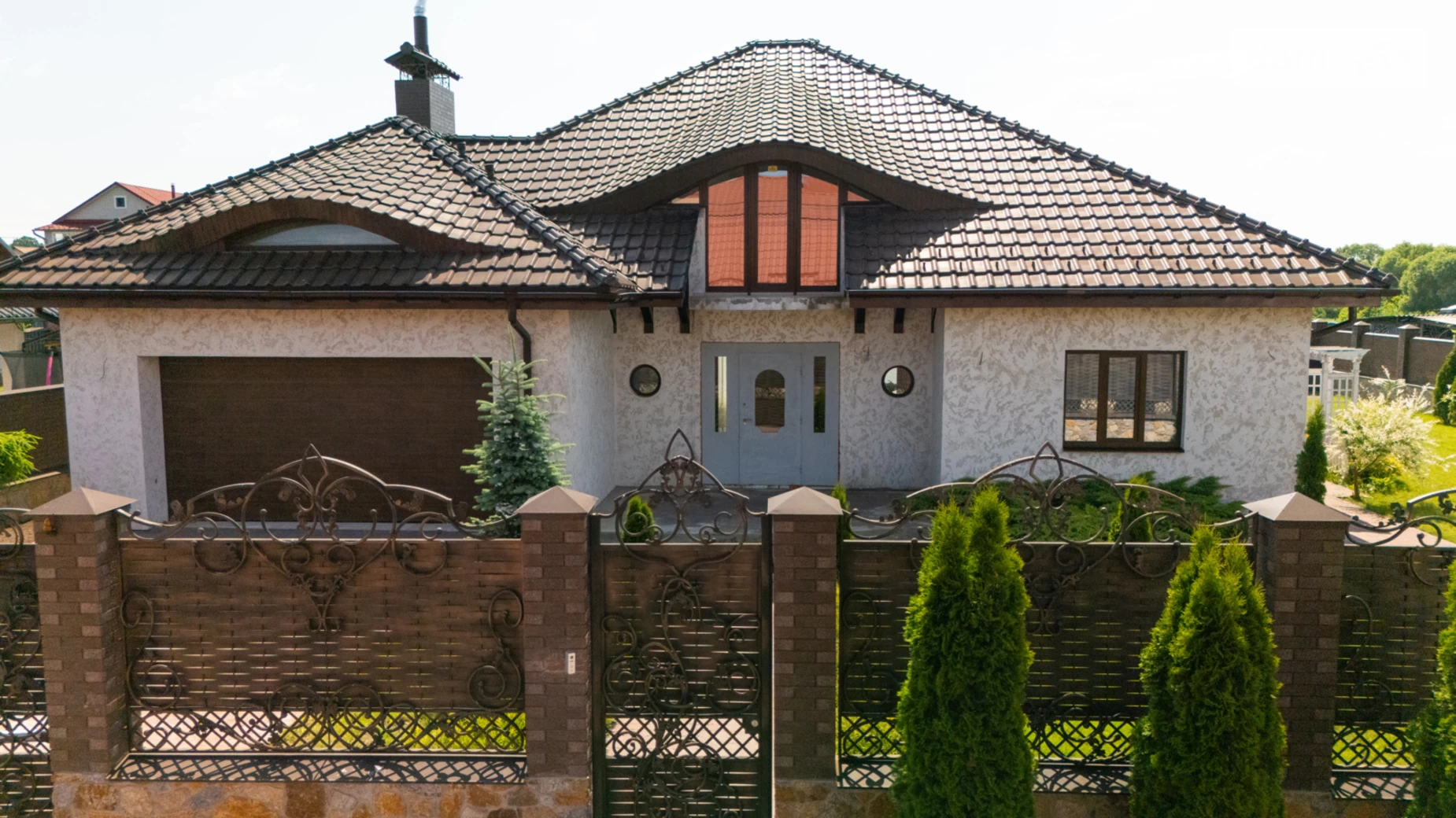 Продается дом на 2 этажа 300 кв. м с камином, цена: 350000 $ - фото 2