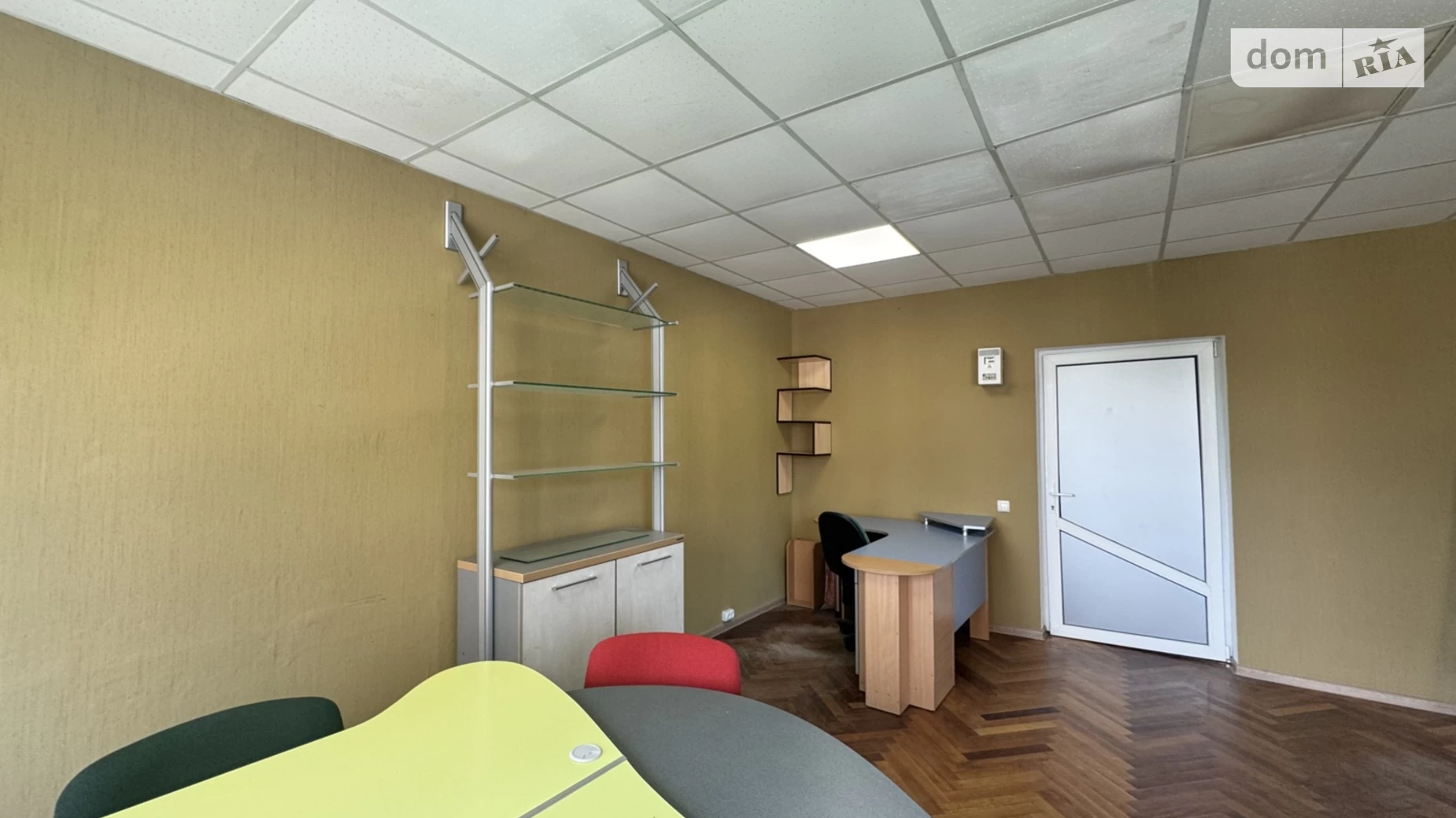Здається в оренду офіс 33.8 кв. м в бізнес-центрі, цена: 4500 грн - фото 4