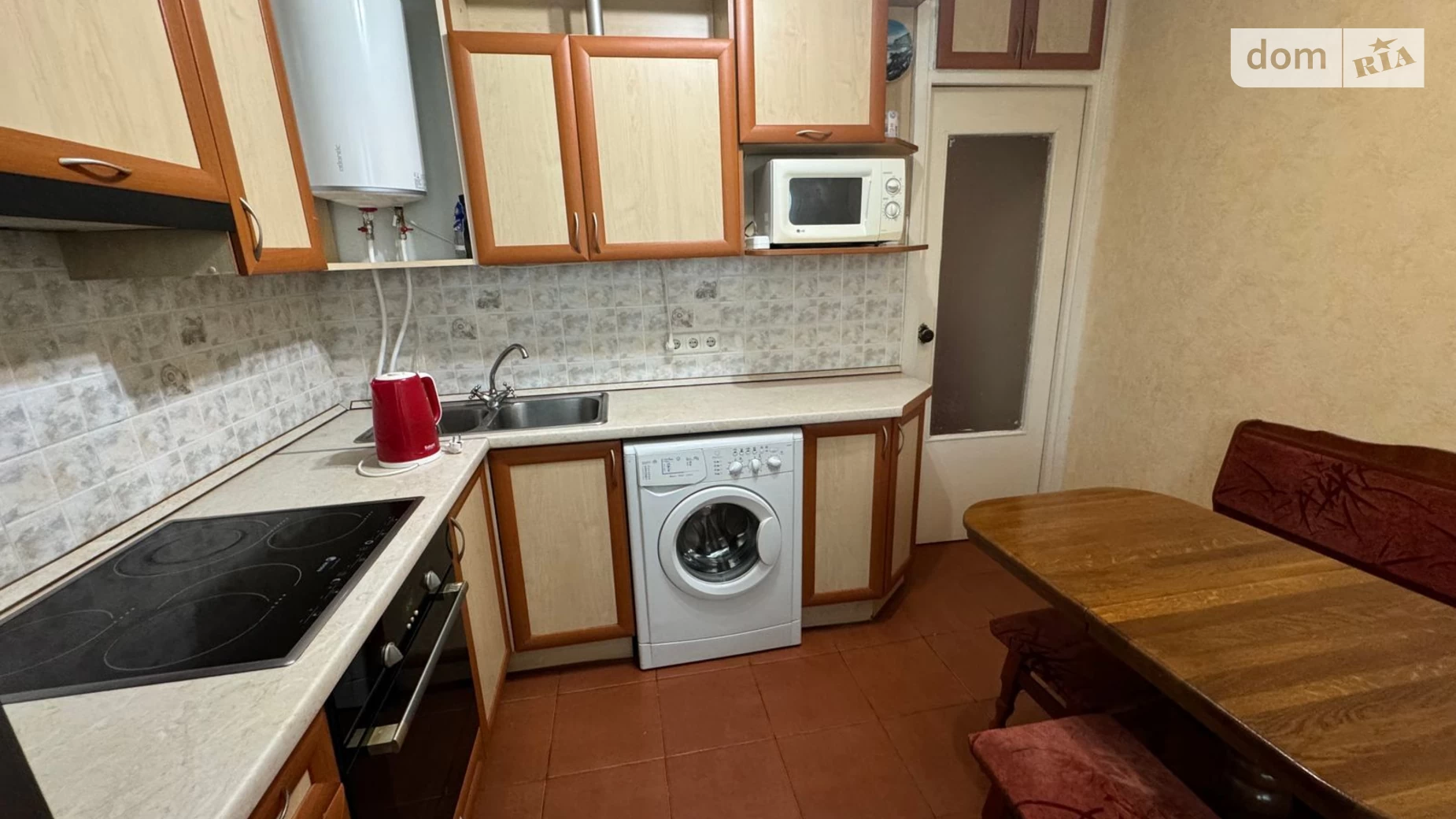 Продається 3-кімнатна квартира 68 кв. м у Києві, просп. Володимира Івасюка, 49Б - фото 2