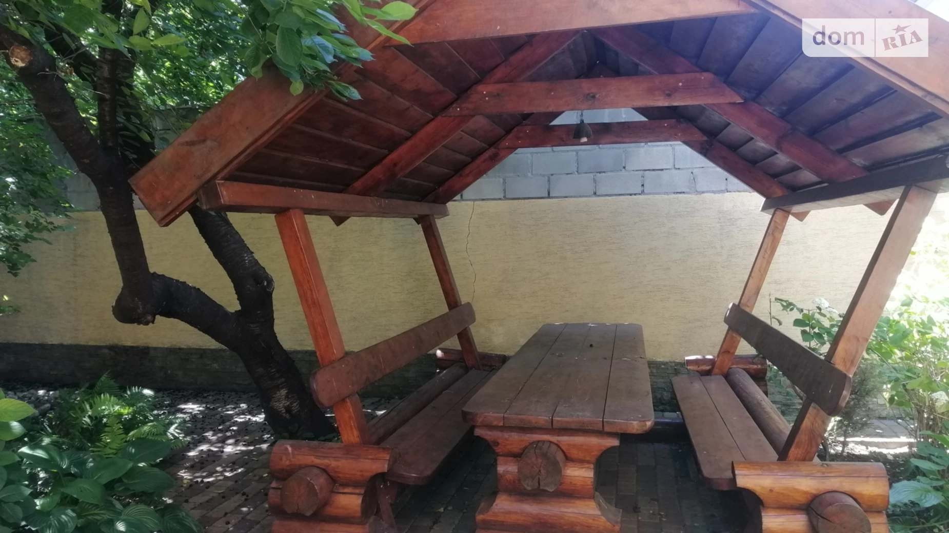 Продается дом на 3 этажа 248 кв. м с гаражом, цена: 265000 $ - фото 2