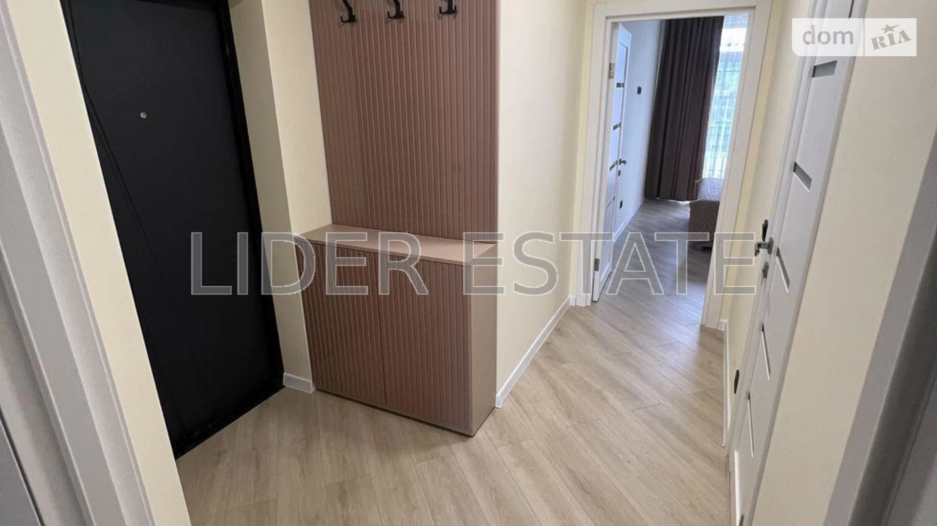 Сдается в аренду 1-комнатная квартира 51 кв. м в Ужгороде, ул. Ивана Фогарашия, 17 - фото 2