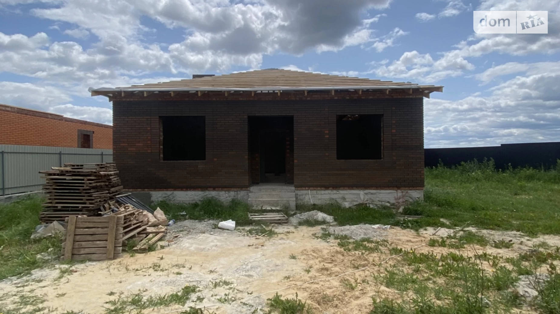 Продается одноэтажный дом 95 кв. м с бассейном, цена: 72000 $ - фото 3
