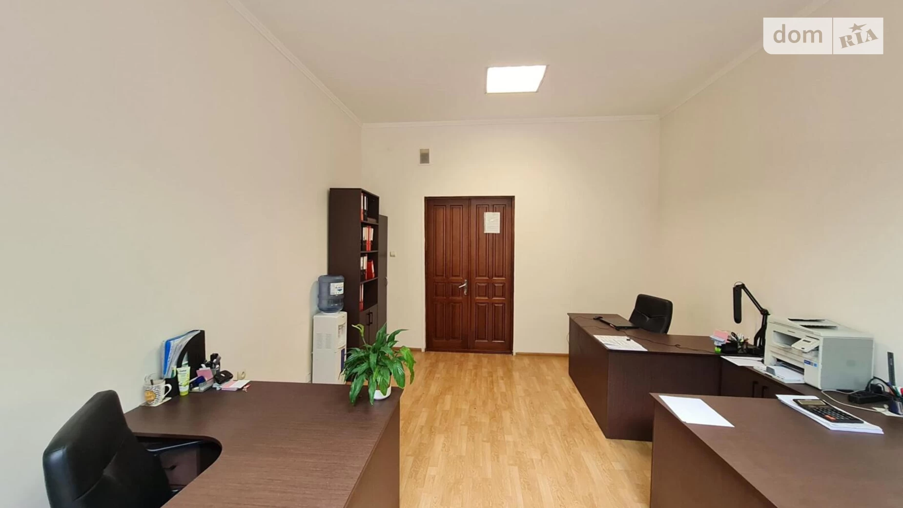 Сдается в аренду офис 21.8 кв. м в бизнес-центре, цена: 14606 грн - фото 2