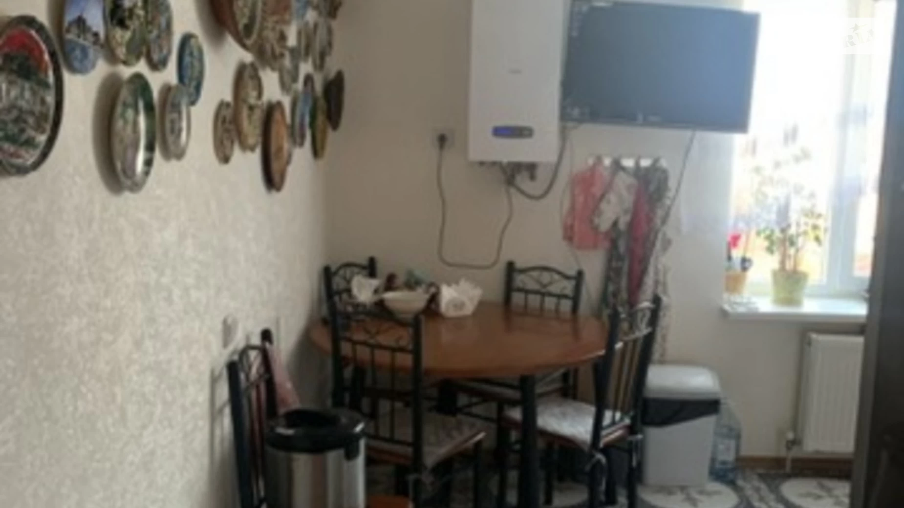 Продається 3-кімнатна квартира 76 кв. м у Шепетівці, просп. Миру - фото 3