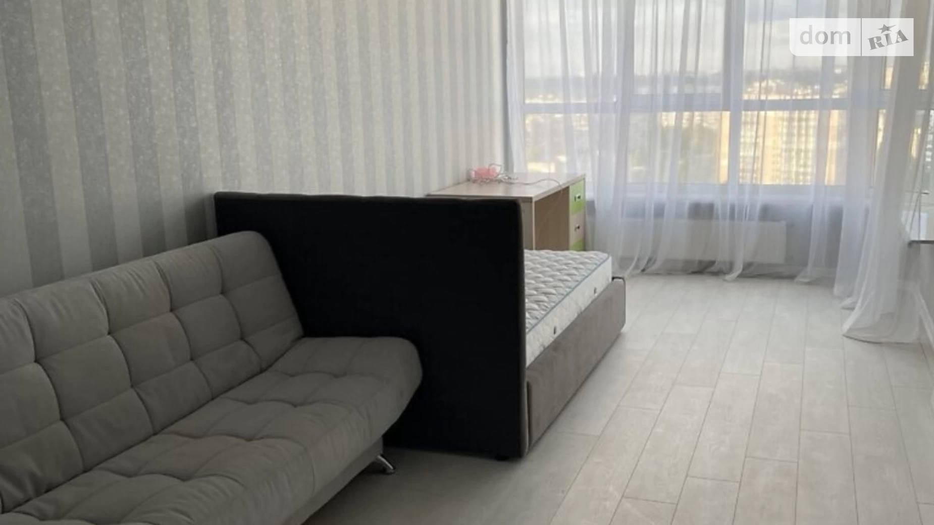 Продається 3-кімнатна квартира 133.5 кв. м у Одесі, просп. Князя Ярослава Мудрого - фото 2