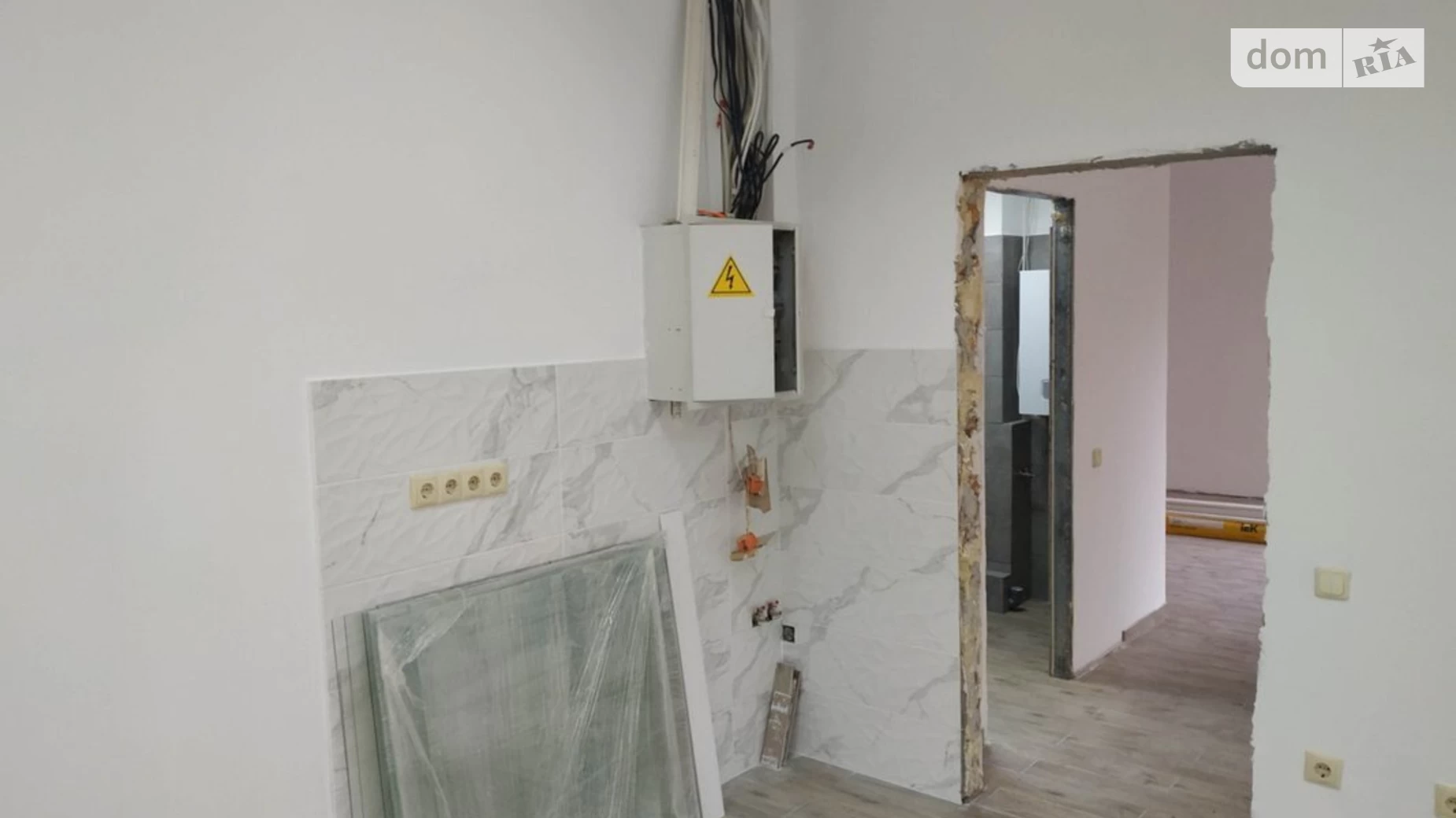 Сдается в аренду офис 92 кв. м в бизнес-центре, цена: 40000 грн - фото 4