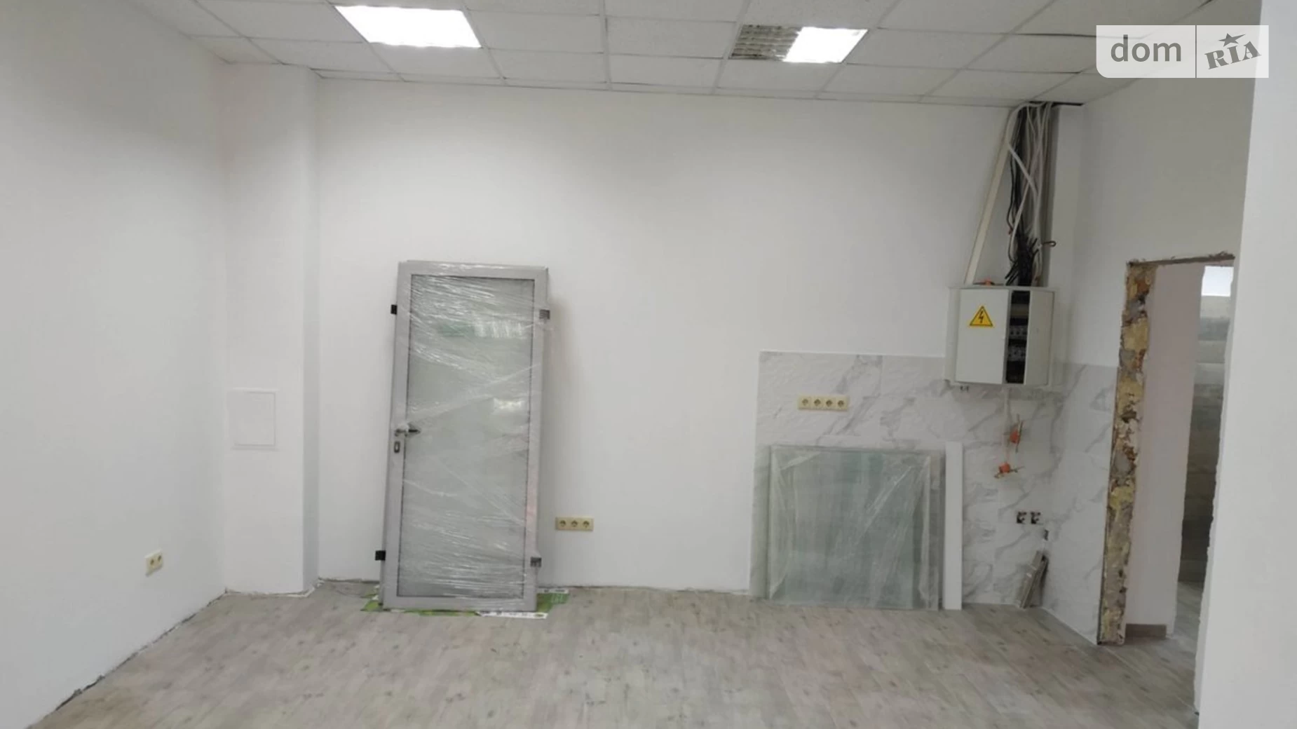 Сдается в аренду офис 92 кв. м в бизнес-центре, цена: 40000 грн - фото 5