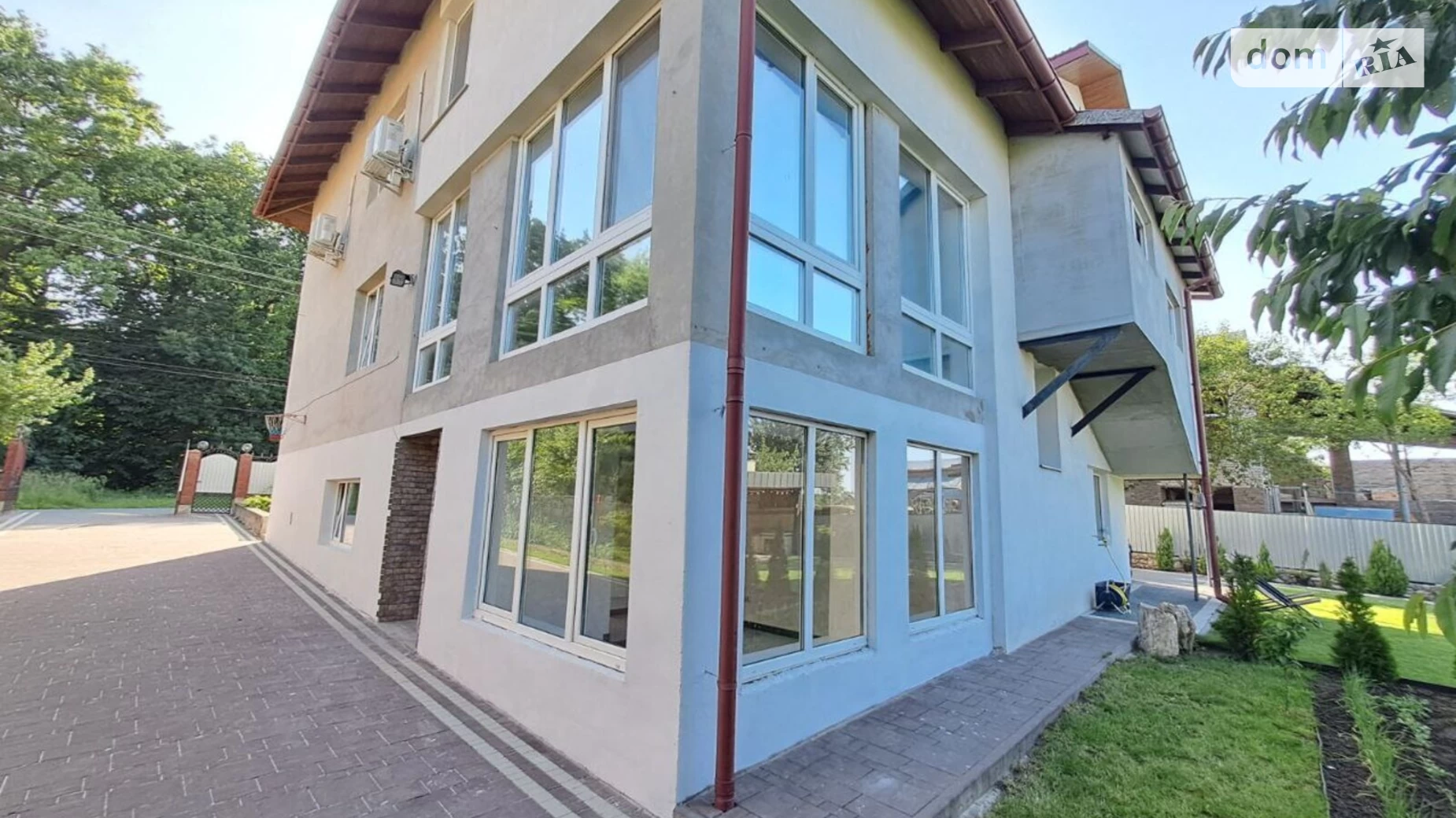 Продается дом на 2 этажа 319.6 кв. м с садом, цена: 178000 $ - фото 2