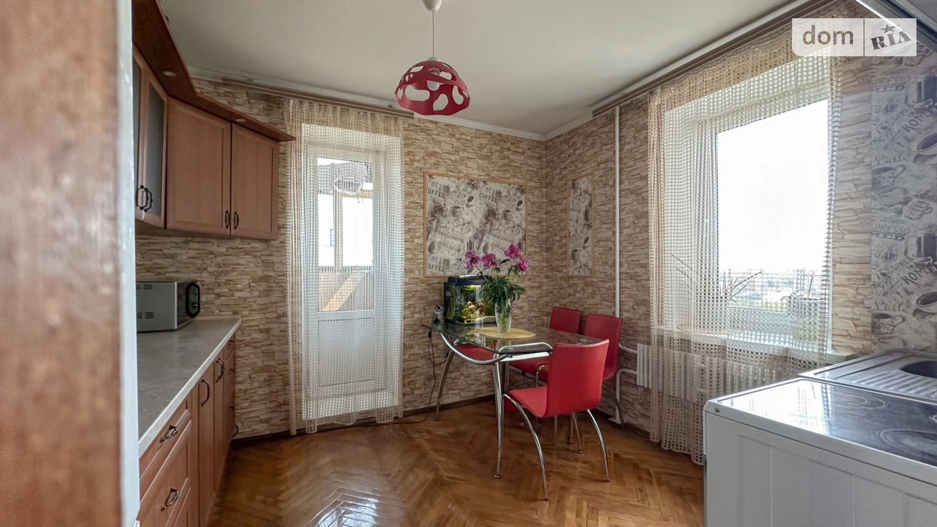 Продается 3-комнатная квартира 67 кв. м в Ровно, ул. Ленокомбинатовская, 1 - фото 4