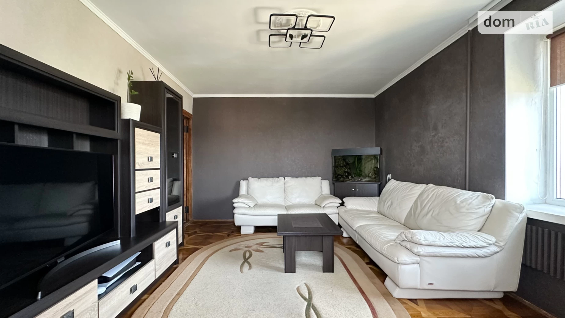 Продается 3-комнатная квартира 67 кв. м в Ровно, ул. Ленокомбинатовская, 1 - фото 2