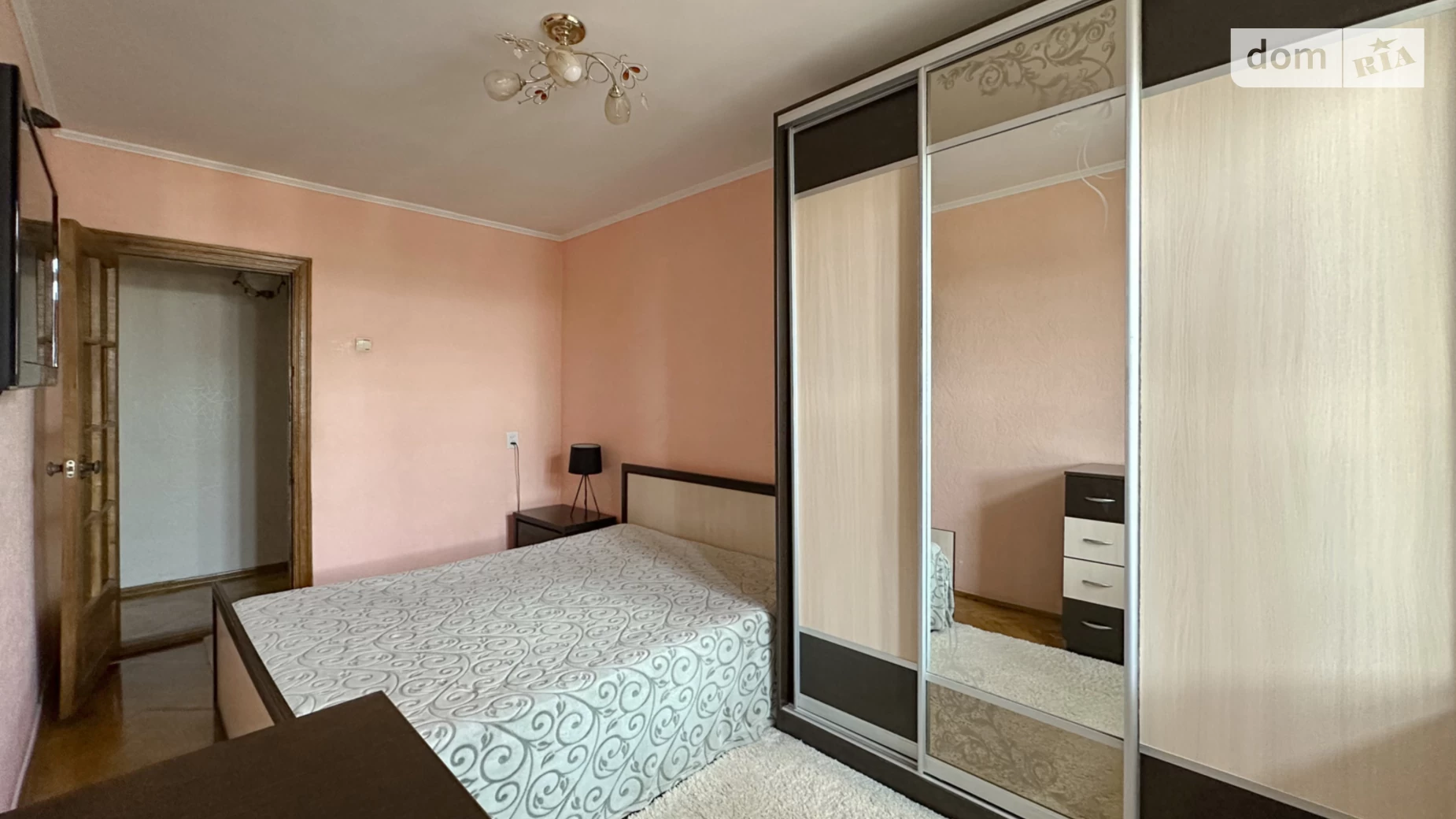 Продается 3-комнатная квартира 67 кв. м в Ровно, ул. Ленокомбинатовская, 1 - фото 5