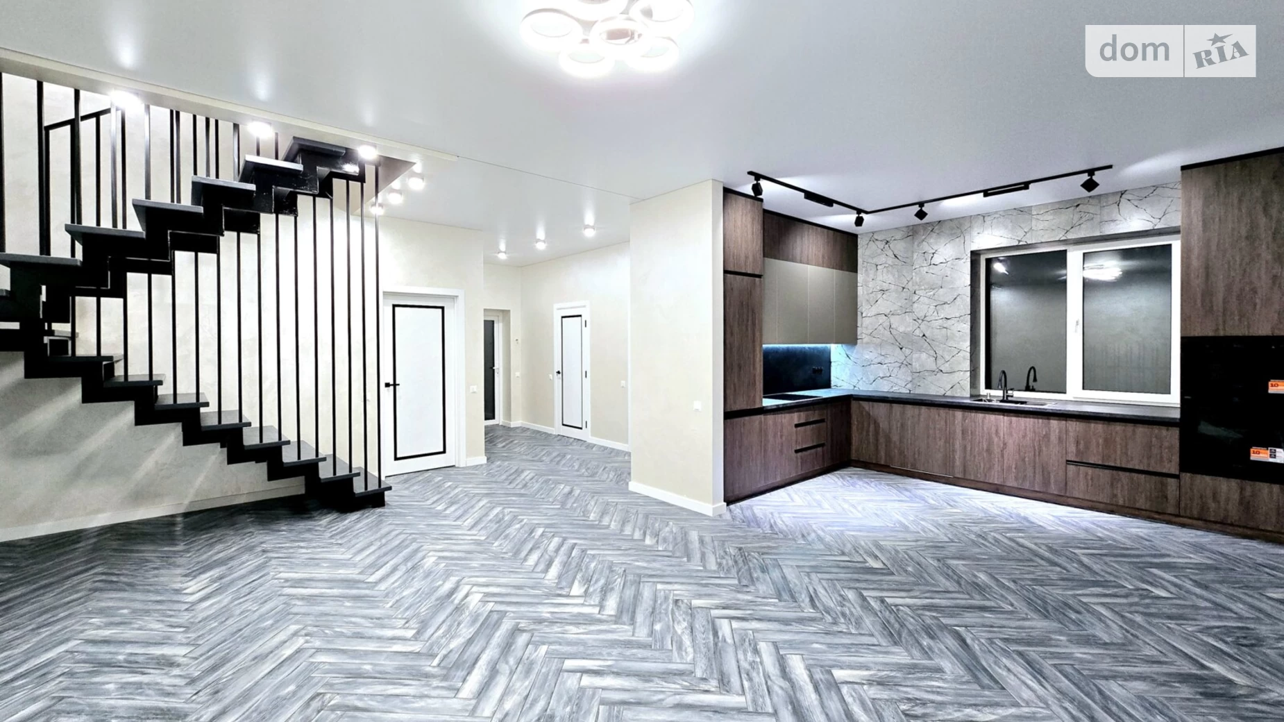 Продается дом на 2 этажа 125 кв. м с баней/сауной, цена: 158000 $ - фото 4