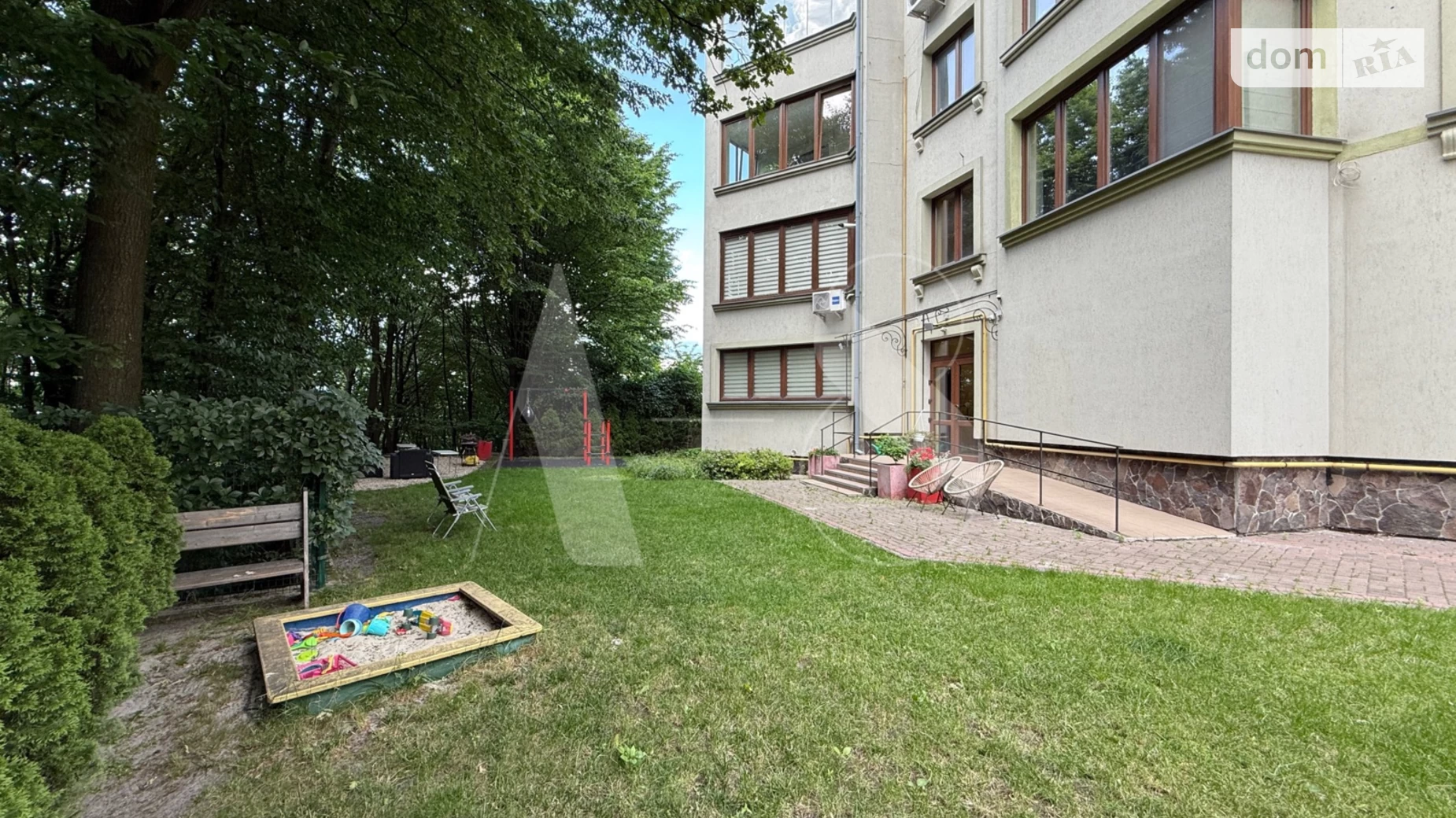 Продається 4-кімнатна квартира 148 кв. м у Львові, вул. Таджицька, 1 - фото 2