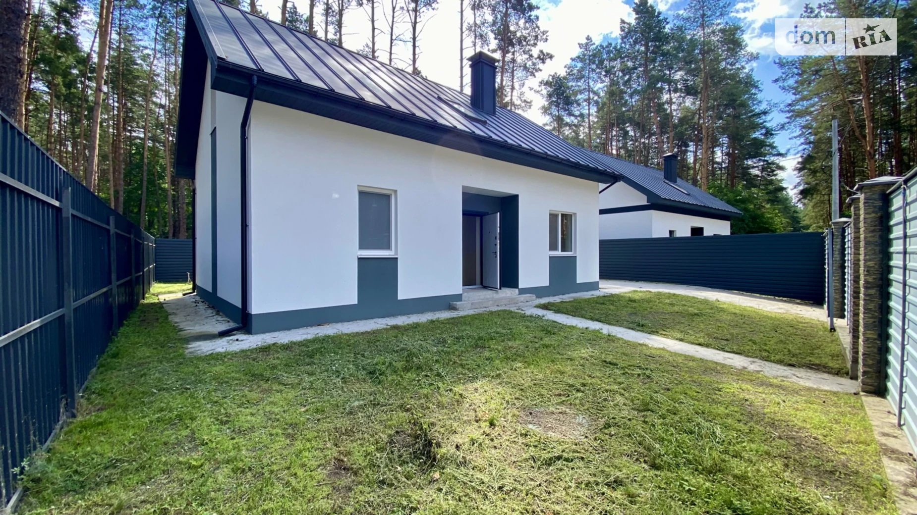 Продается дом на 2 этажа 150 кв. м с гаражом, цена: 133000 $ - фото 2