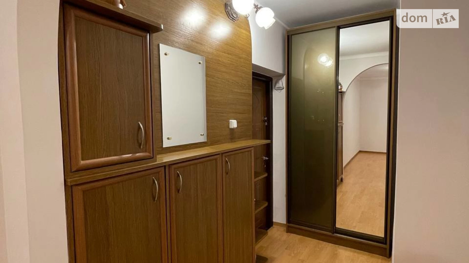 Продается 2-комнатная квартира 38 кв. м в Мукачеве, ул. Варшавская(Александра Осипенко), 39В - фото 2