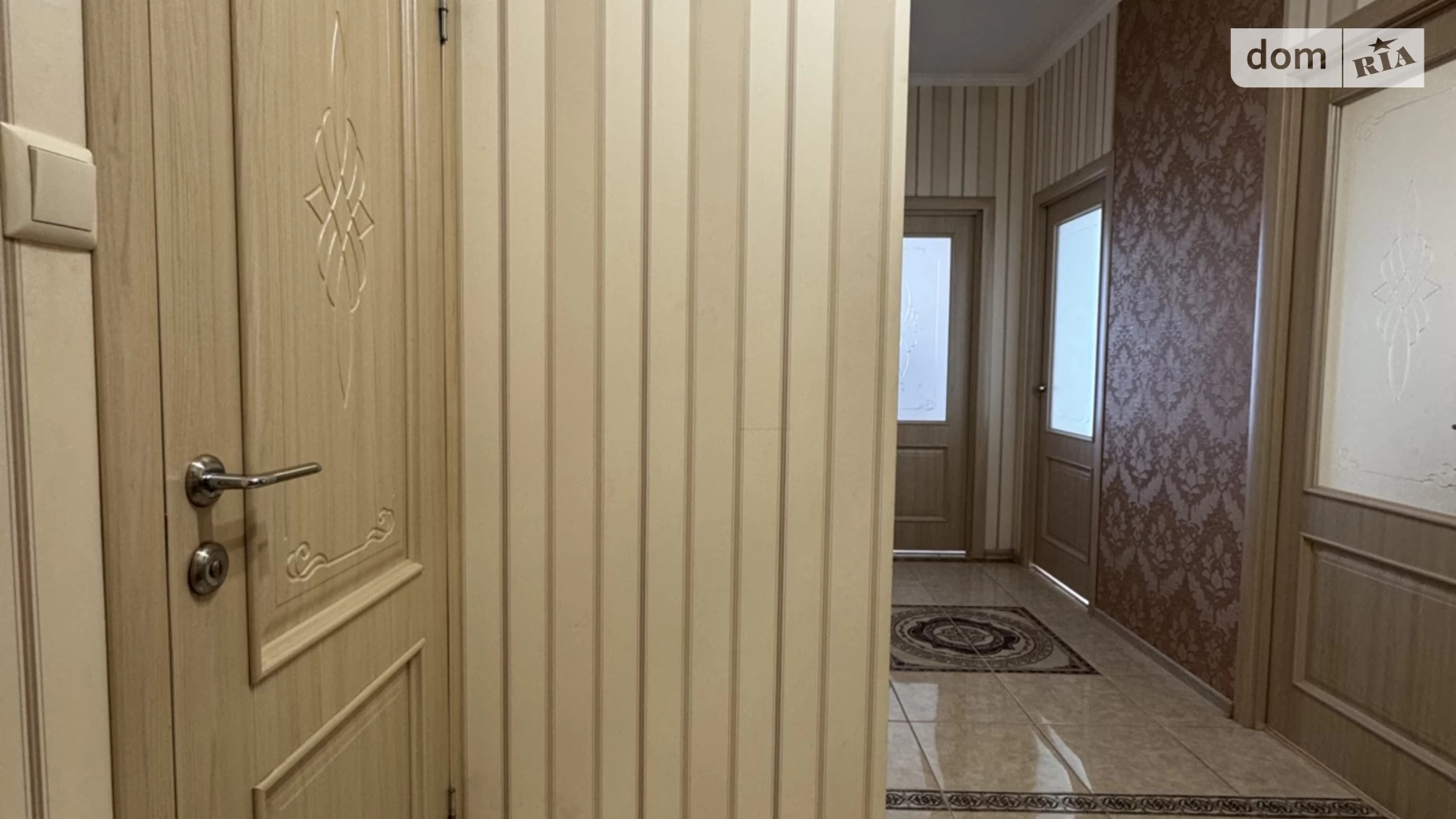 Продается 2-комнатная квартира 72 кв. м в Ужгороде, ул. Кошицкая, 42 - фото 2