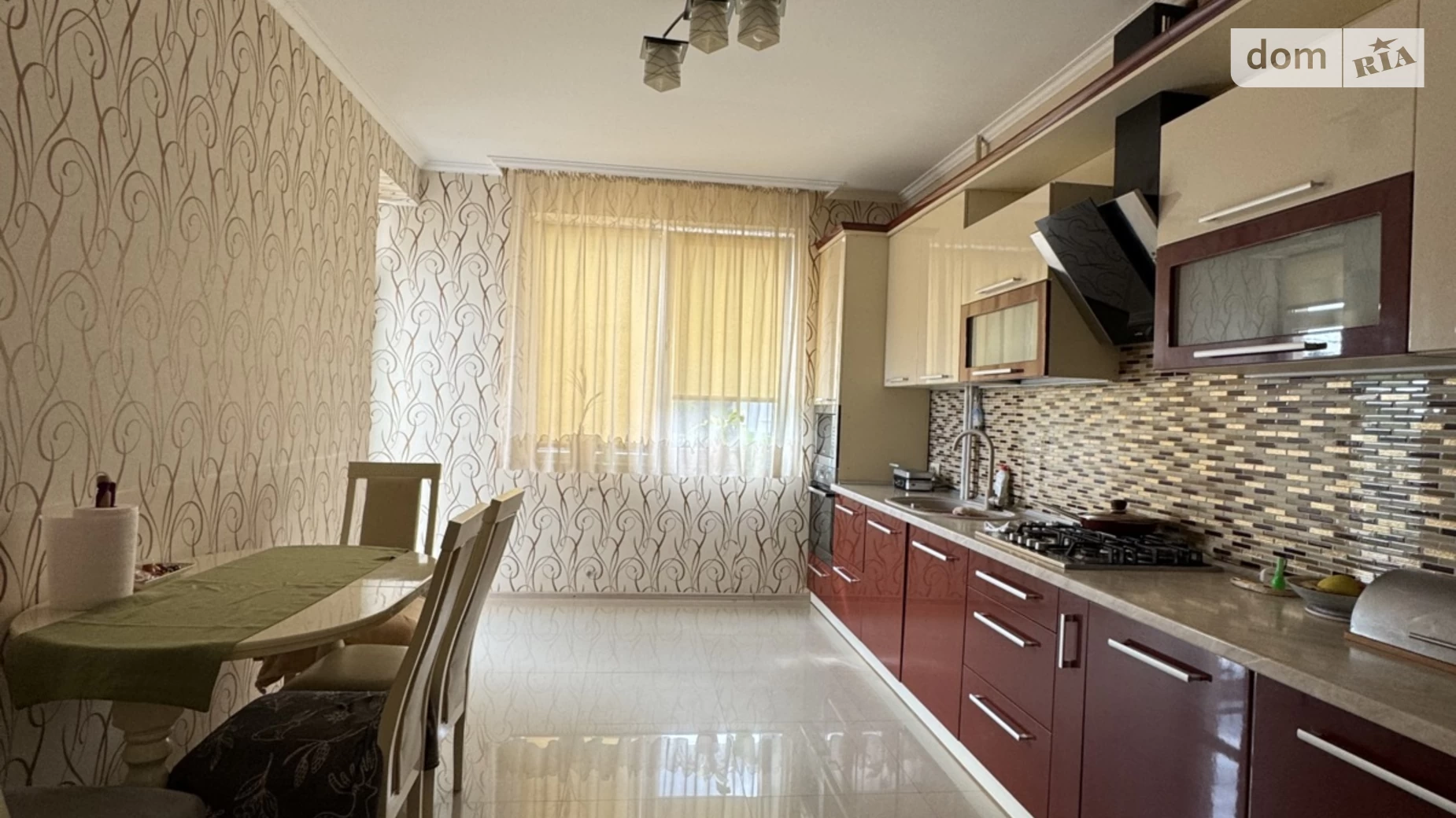 Продается 2-комнатная квартира 72 кв. м в Ужгороде, ул. Кошицкая, 42 - фото 3