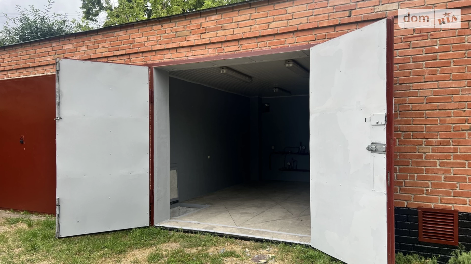 Продається окремий гараж під легкове авто на 23.5 кв. м, цена: 25500 $ - фото 3