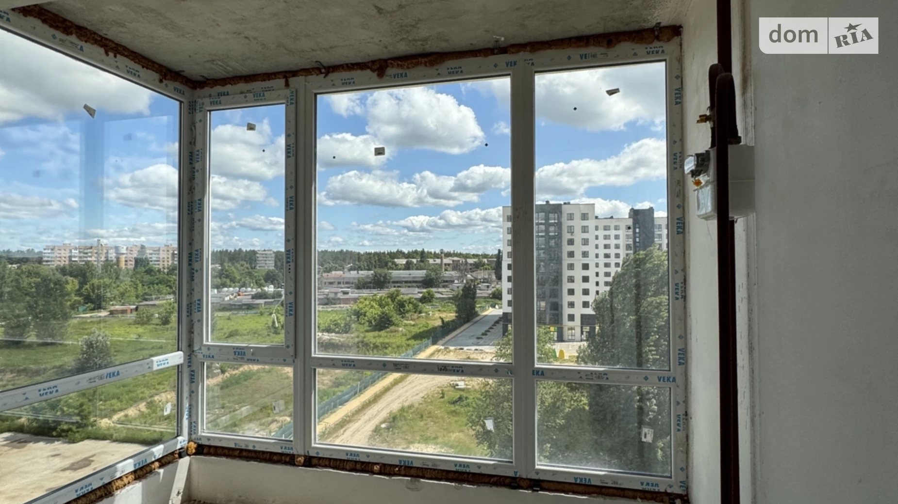 Продається 1-кімнатна квартира 42 кв. м у Бучі, вул. Івана Кожедуба, 8А - фото 2