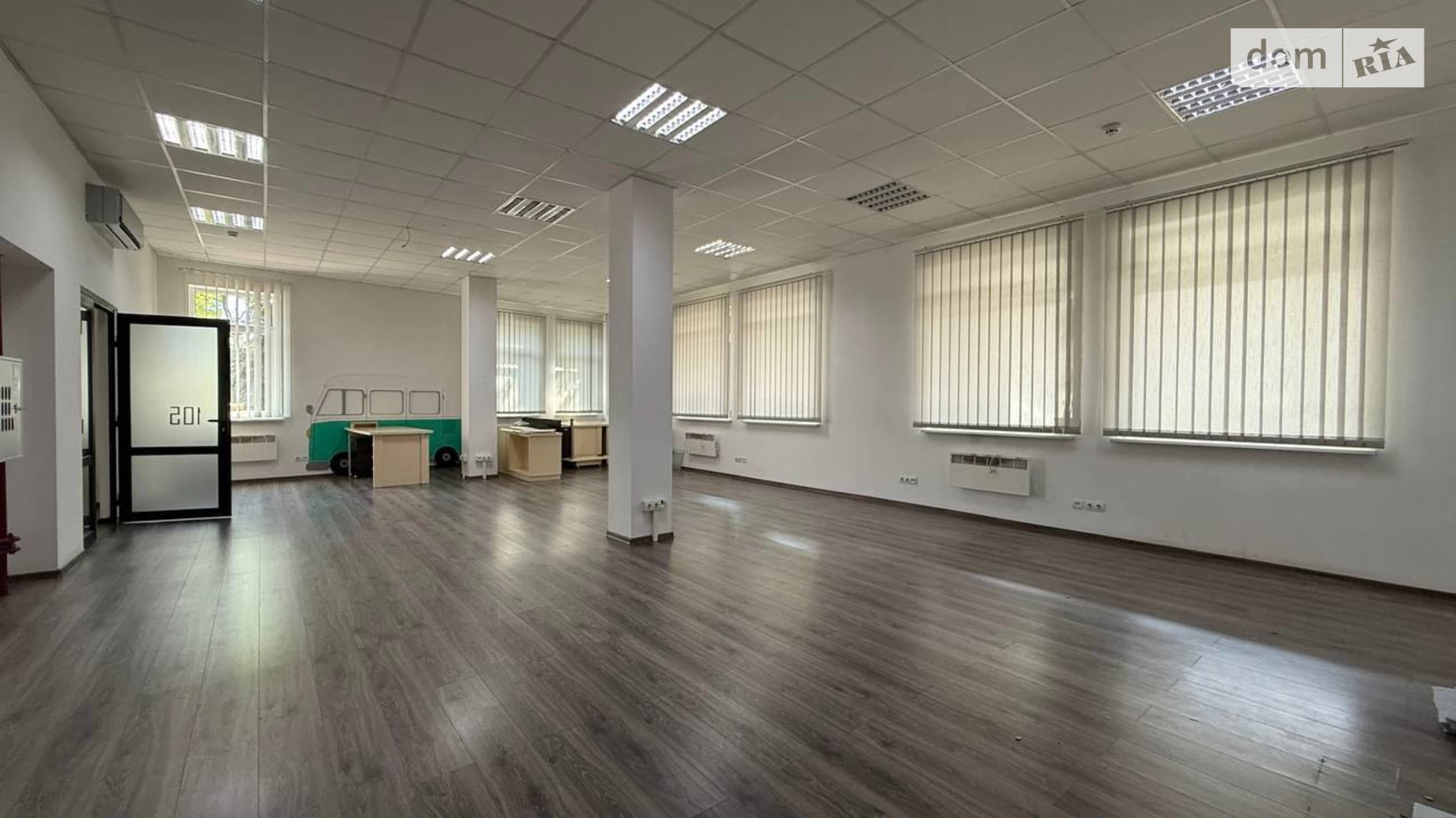 Здається в оренду офіс 225 кв. м в бізнес-центрі, цена: 2700 $ - фото 2