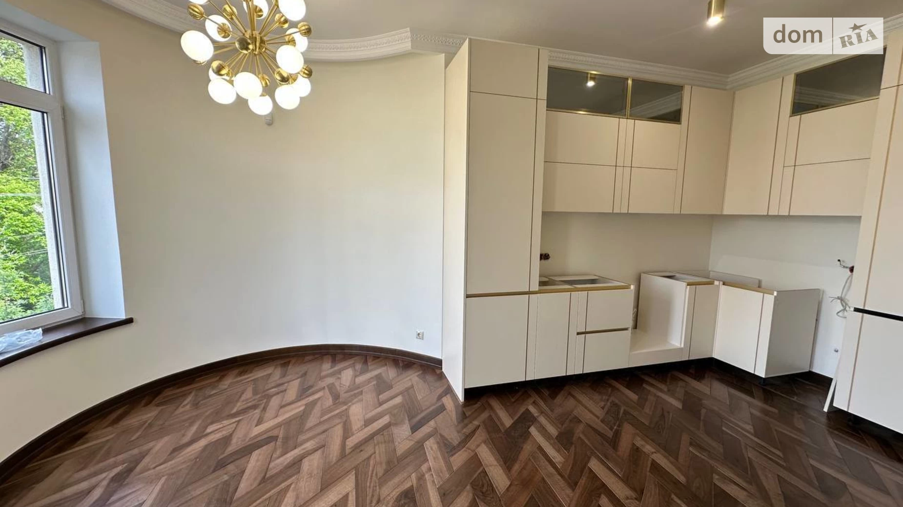 Продається 5-кімнатна квартира 226 кв. м у Івано-Франківську, вул. Республіканська - фото 2