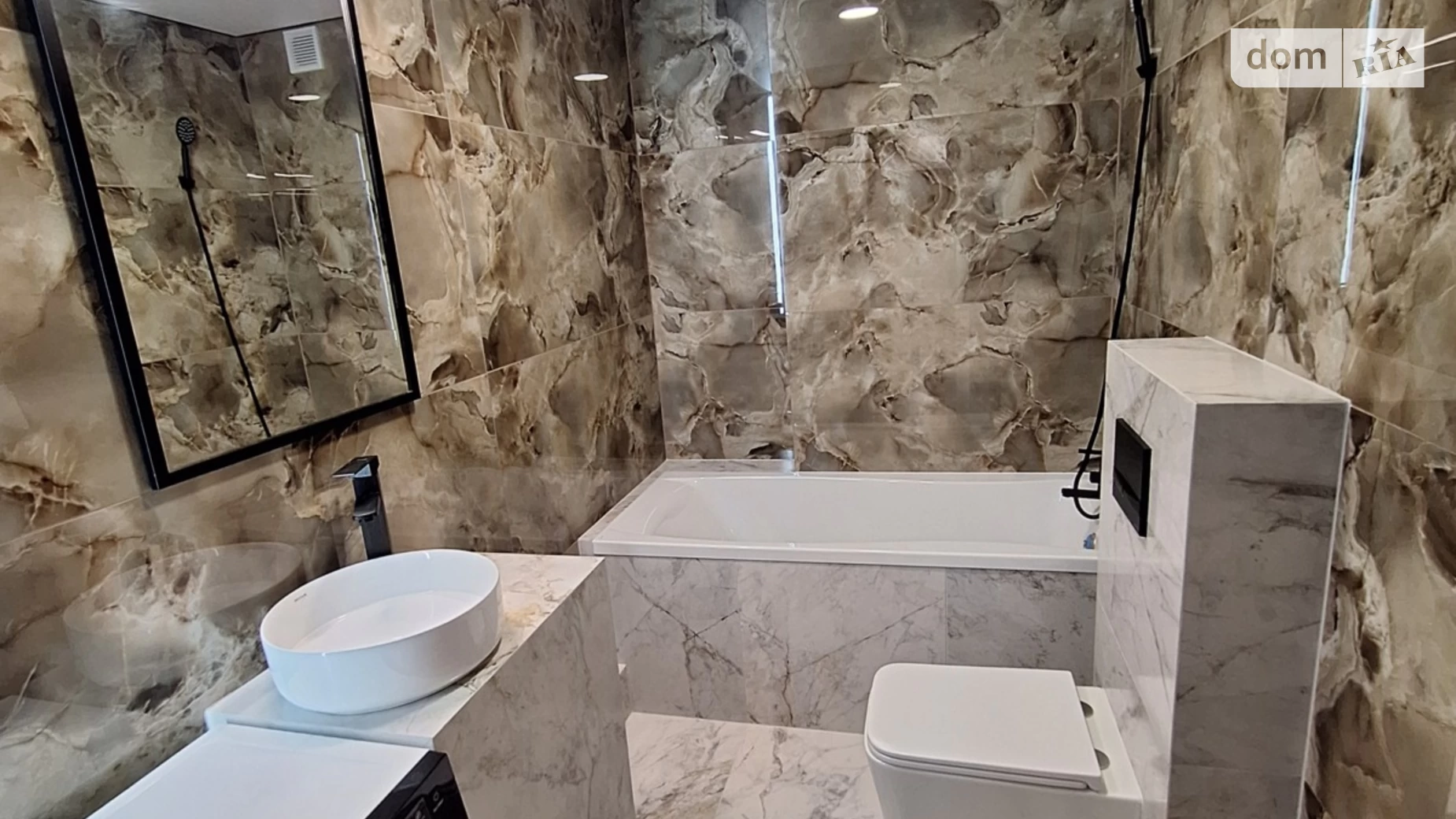 2-комнатная квартира 62 кв. м в, цена: 68500 $ - фото 3