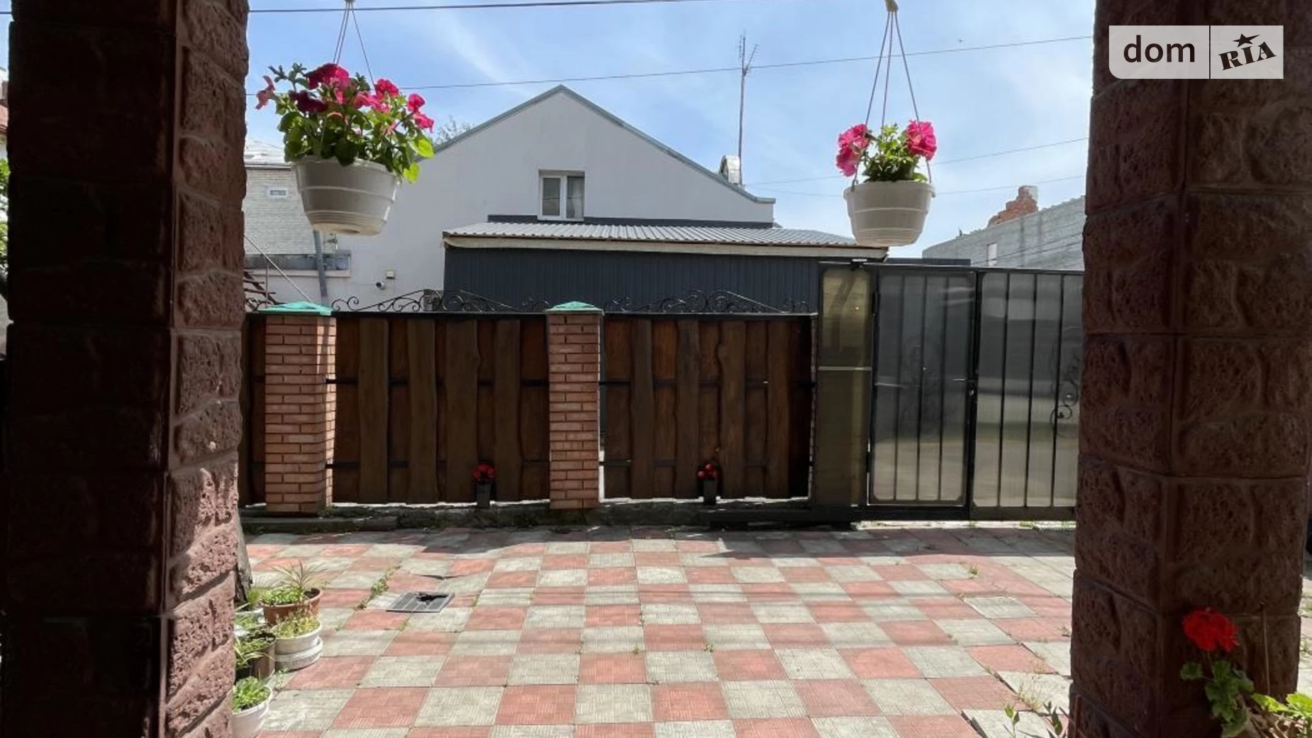 Продается дом на 2 этажа 157 кв. м с камином, цена: 155000 $ - фото 2