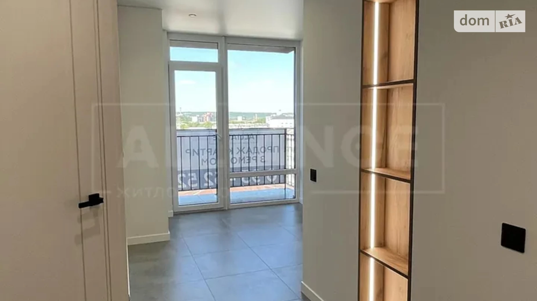 Продается 1-комнатная квартира 37 кв. м в Ивано-Франковске, ул. Флотская, 10Б - фото 4