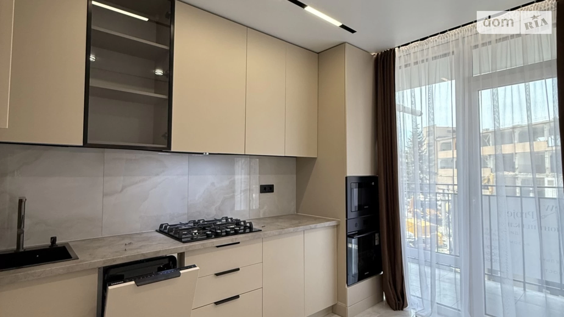 Продается 1-комнатная квартира 36.7 кв. м в Ивано-Франковске, цена: 72800 $ - фото 3