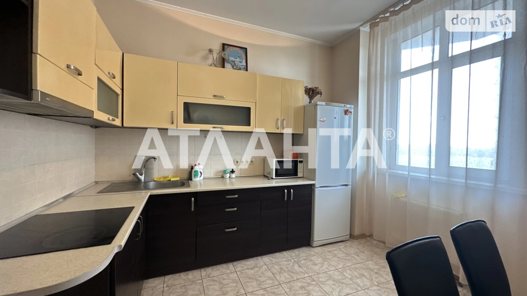 Продается 1-комнатная квартира 47.4 кв. м в Одессе, ул. Артиллерийская - фото 2