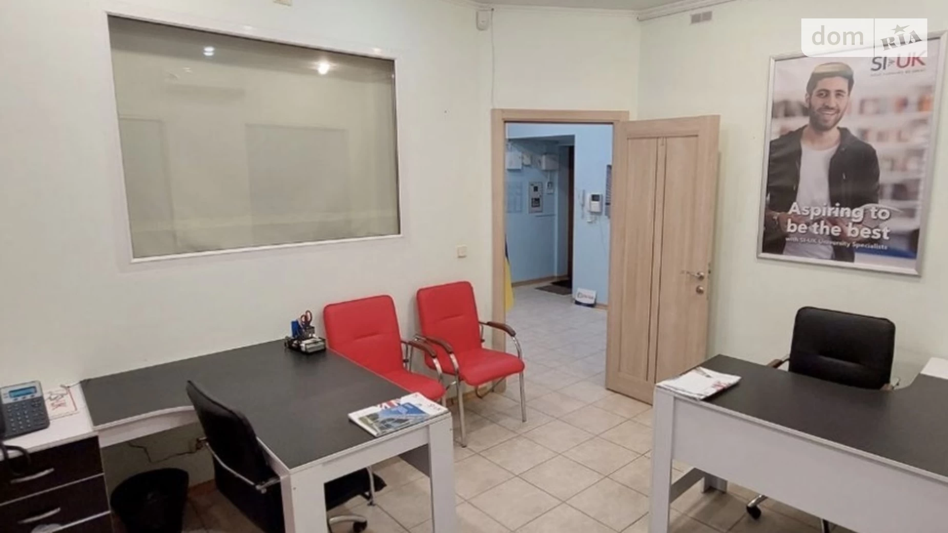 Сдается в аренду офис 114 кв. м в бизнес-центре, цена: 1150 € - фото 4