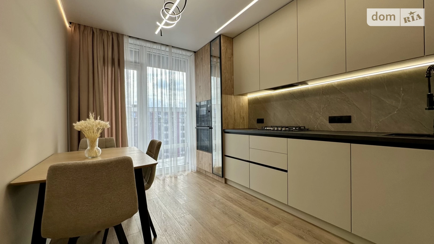 Продается 1-комнатная квартира 42 кв. м в Ивано-Франковске, цена: 79999 $ - фото 2